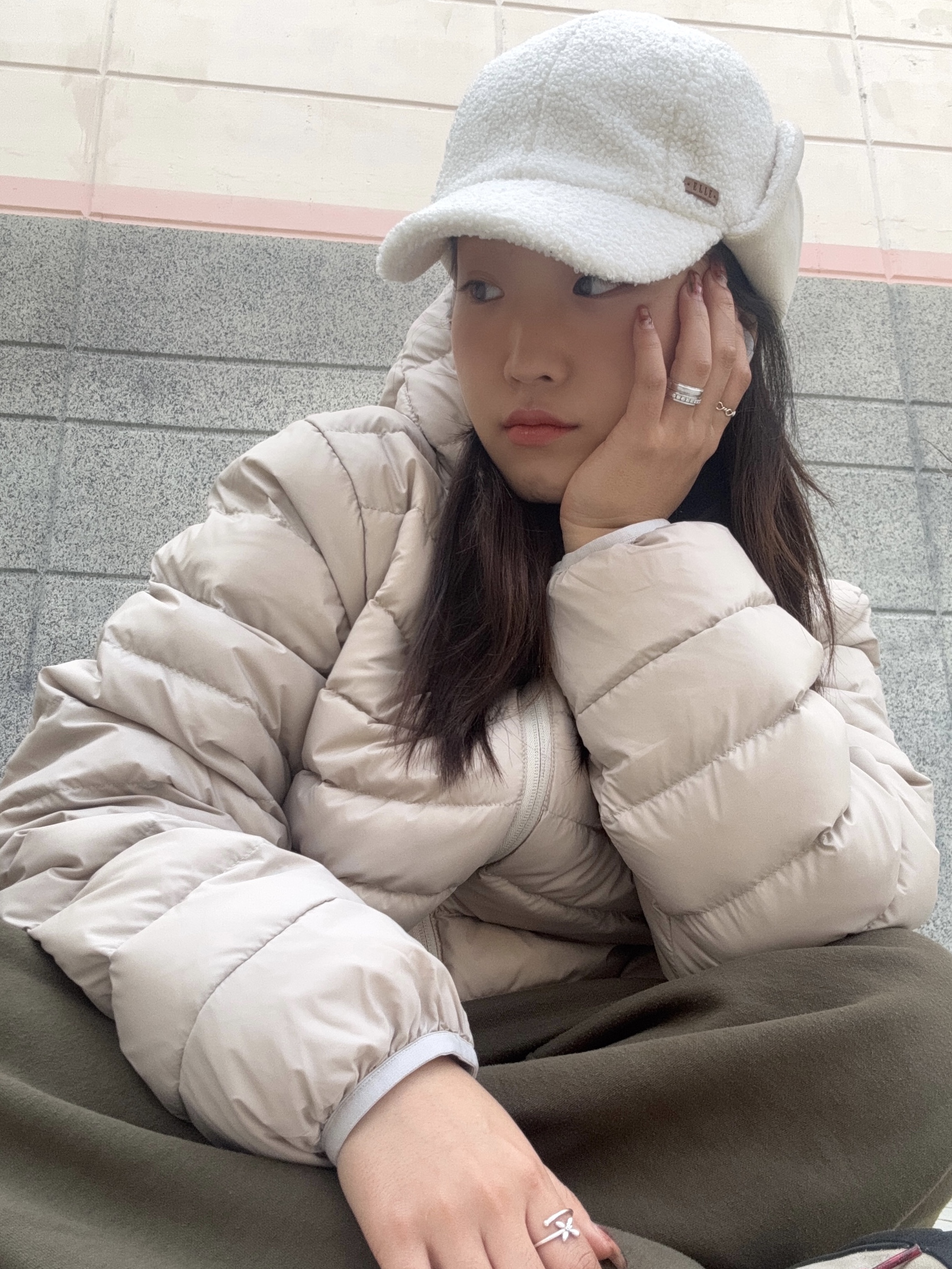 QT8 GARMENTS Duck Down Lightweight Jacket Light Beige 착용 스타일 - 3