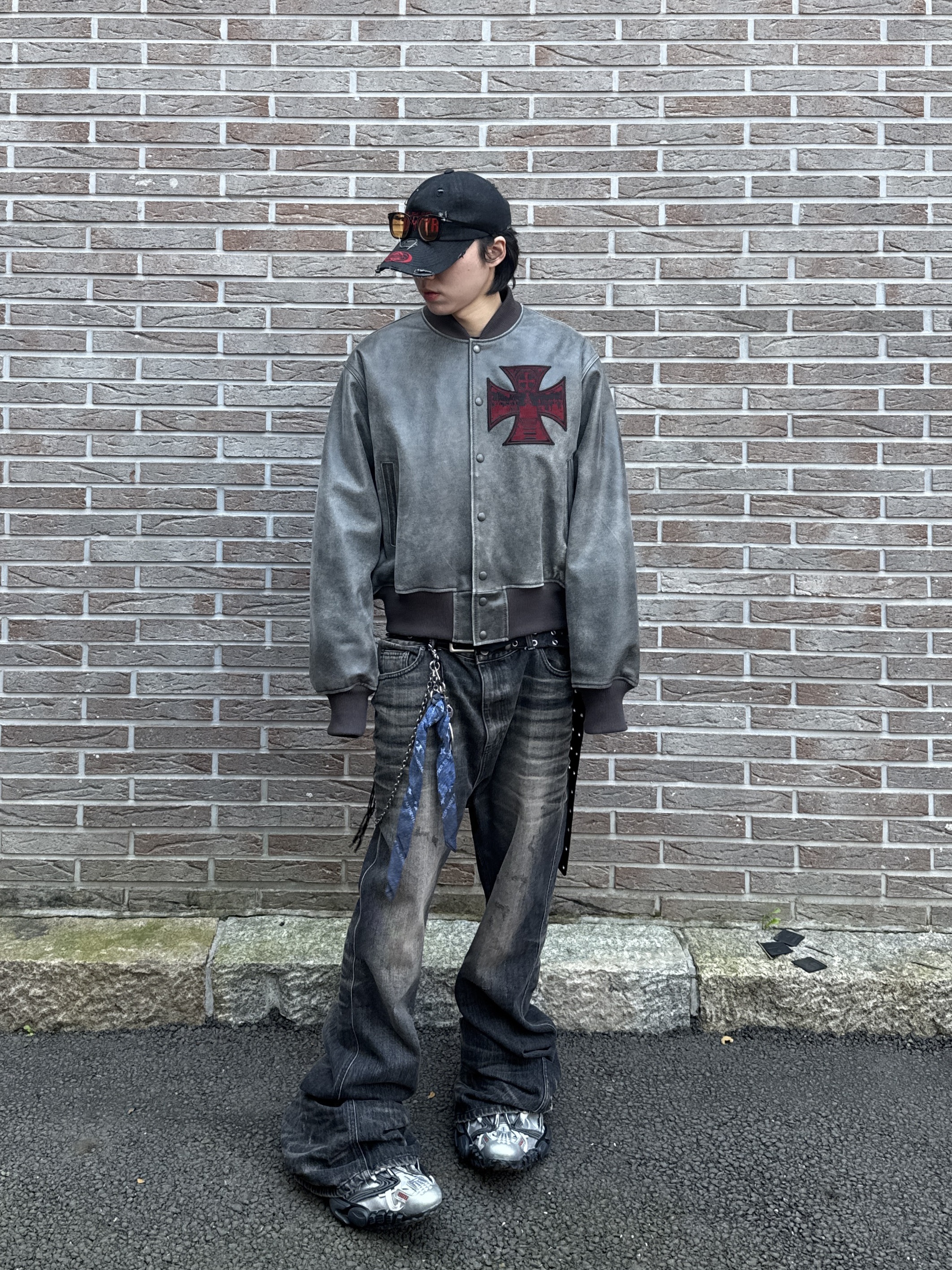 Balenciaga Reptile Sneaker Multicolor, Kamien x MJD Double Hole Belt Black Shearling Calfskin 착용 스타일 - 6