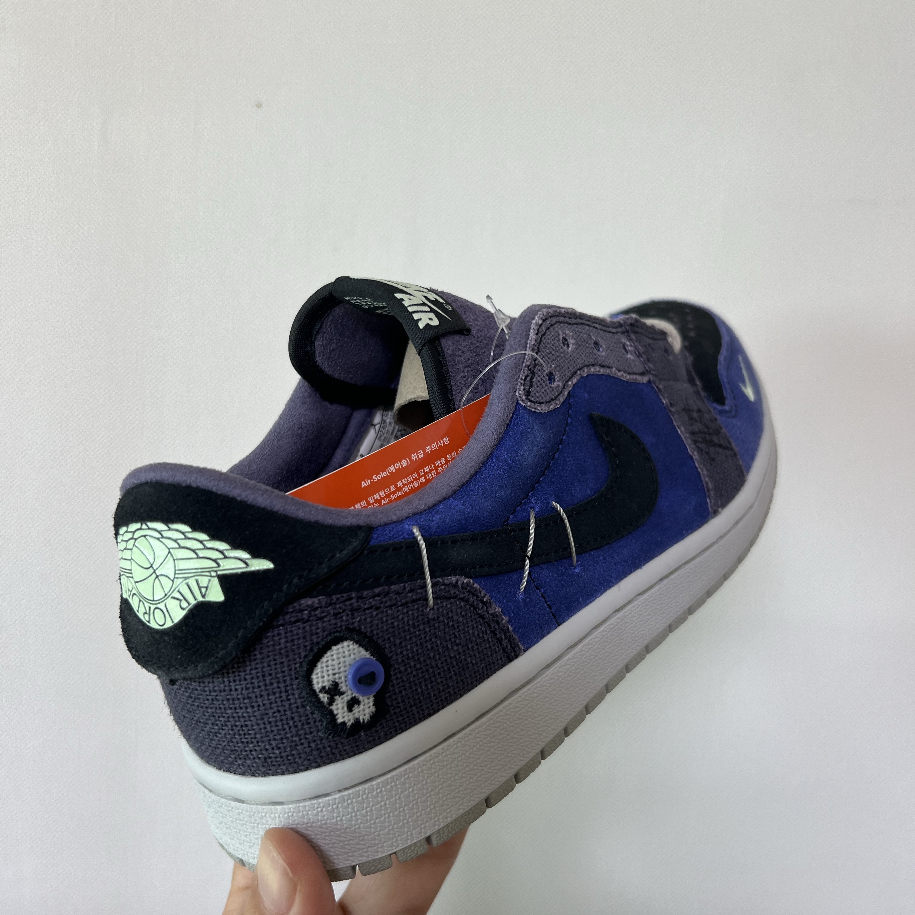 Jordan 1 x Zion Williamson Retro Low OG Regency Purple and Dark Raisin 착용 스타일 - 2