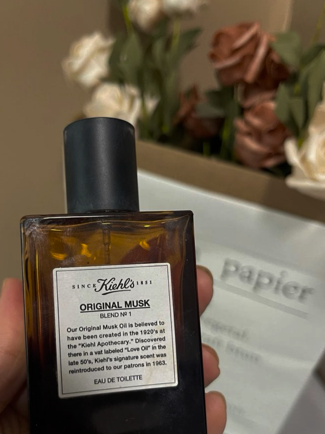 Diptyque Fleur De Peau Eau De Parfum 75ml, Kiehl’s Original Musk Blend N1 50ml 착용 스타일 - 2