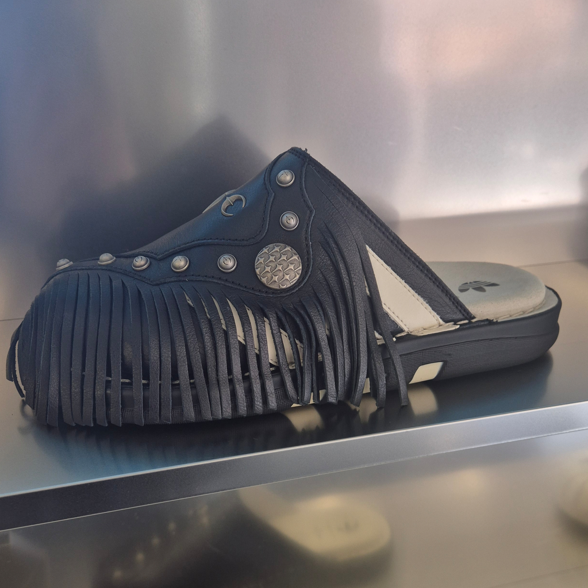 Adidas x Thug Club Adiclog Core Black Supplier Colour 착용 스타일