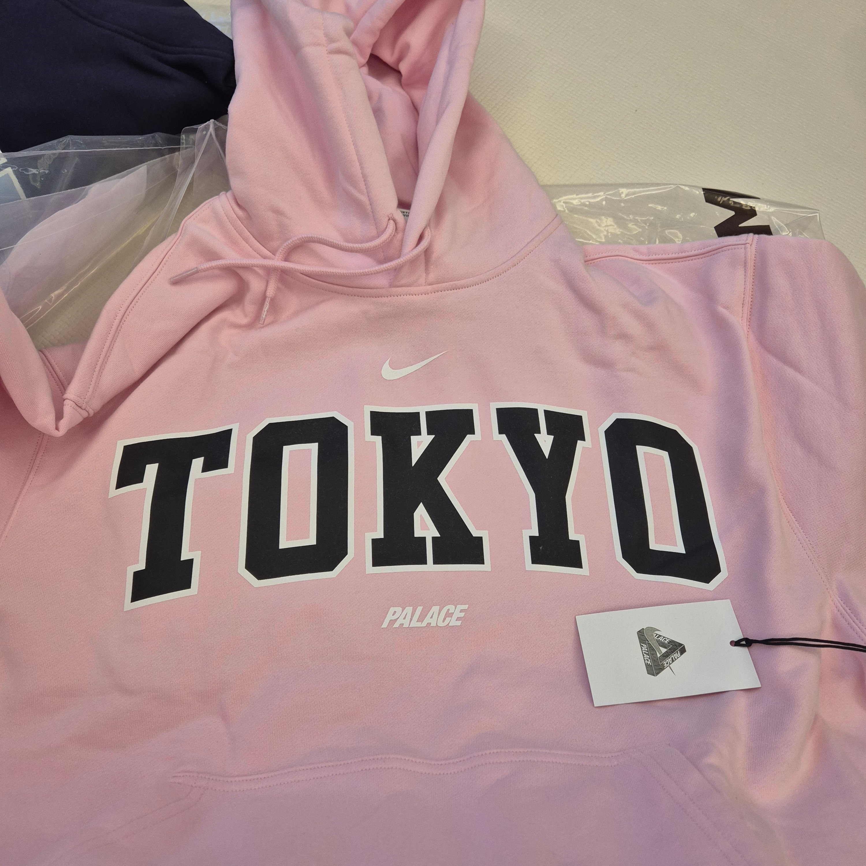 Palace x Nike Shop Hood Apgujeong Navy - 25FW, Palace x Nike Shop Hood Tokyo Pink - 25FW 착용 스타일 - 2