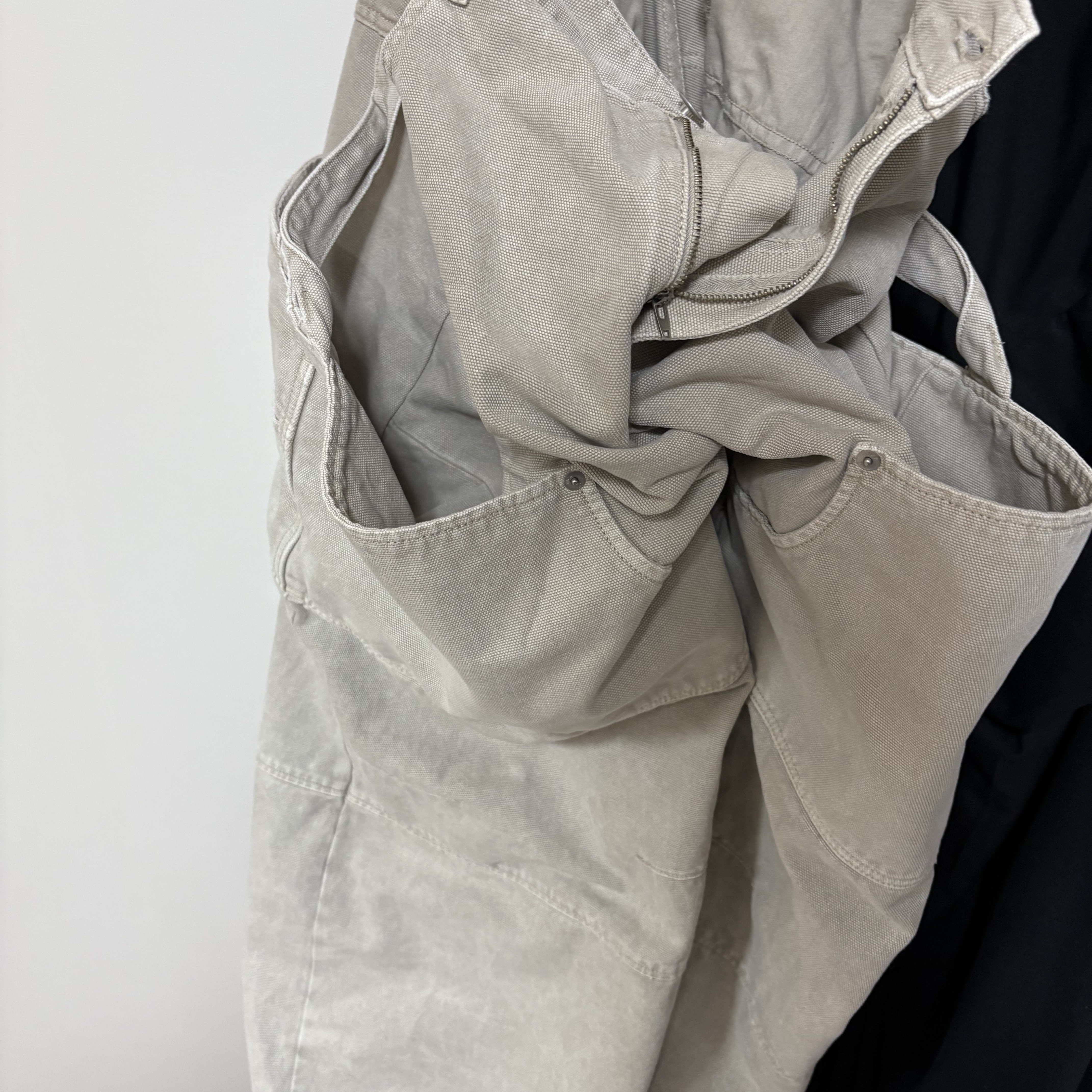 Nonnod Double Knee Cover Pants Vintage Beige 착용 스타일