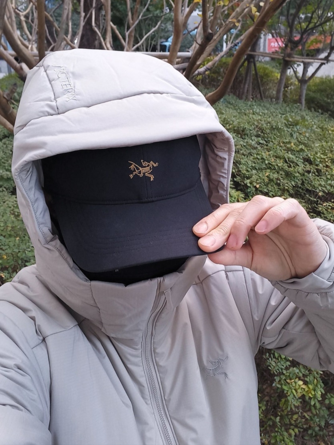 Arc'teryx Small Bird Cap 24K Black, Arc'teryx Atom Heavyweight Hoody Rune 착용 스타일 - 1