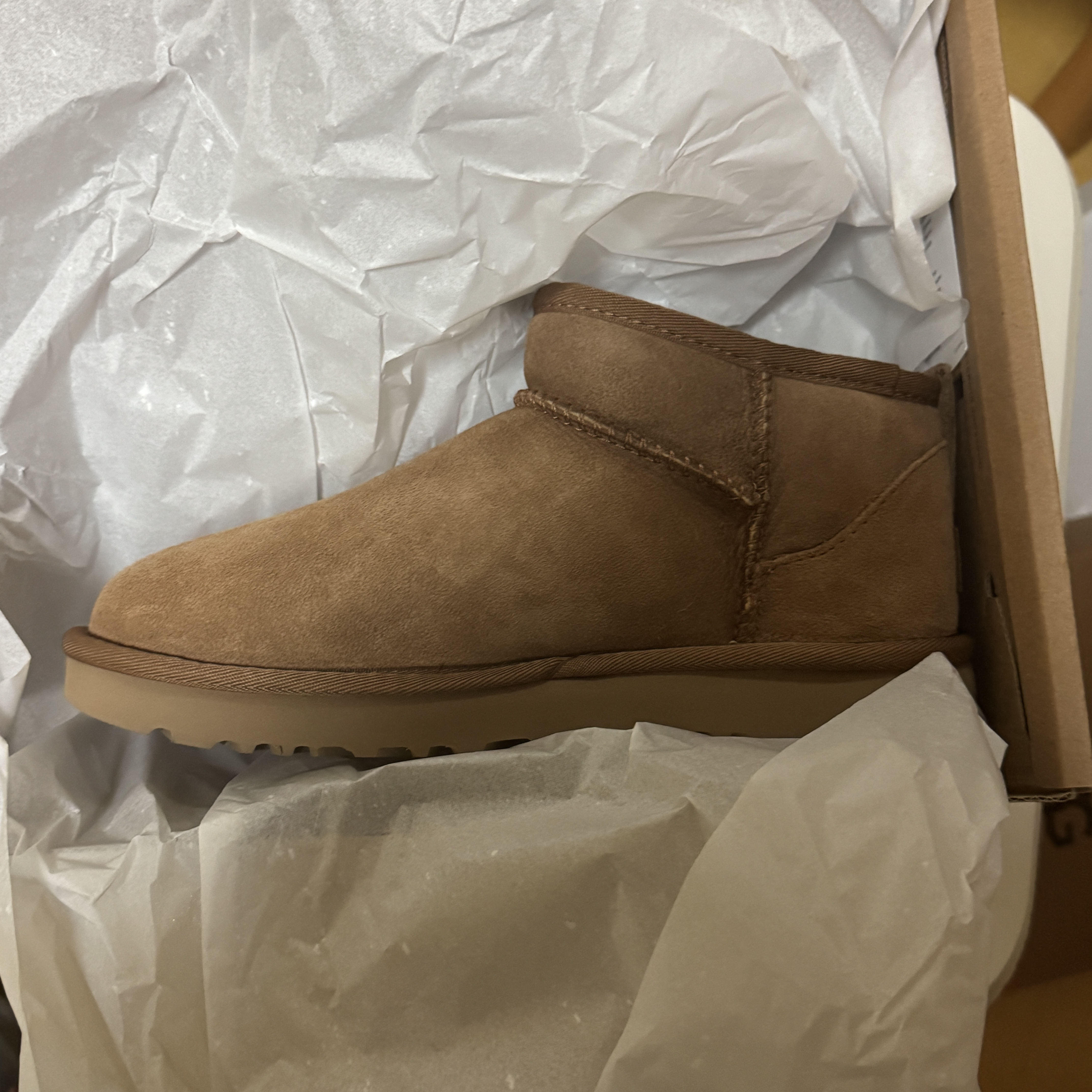 (W) UGG Classic Ultra Mini Boots Chestnut 착용 스타일