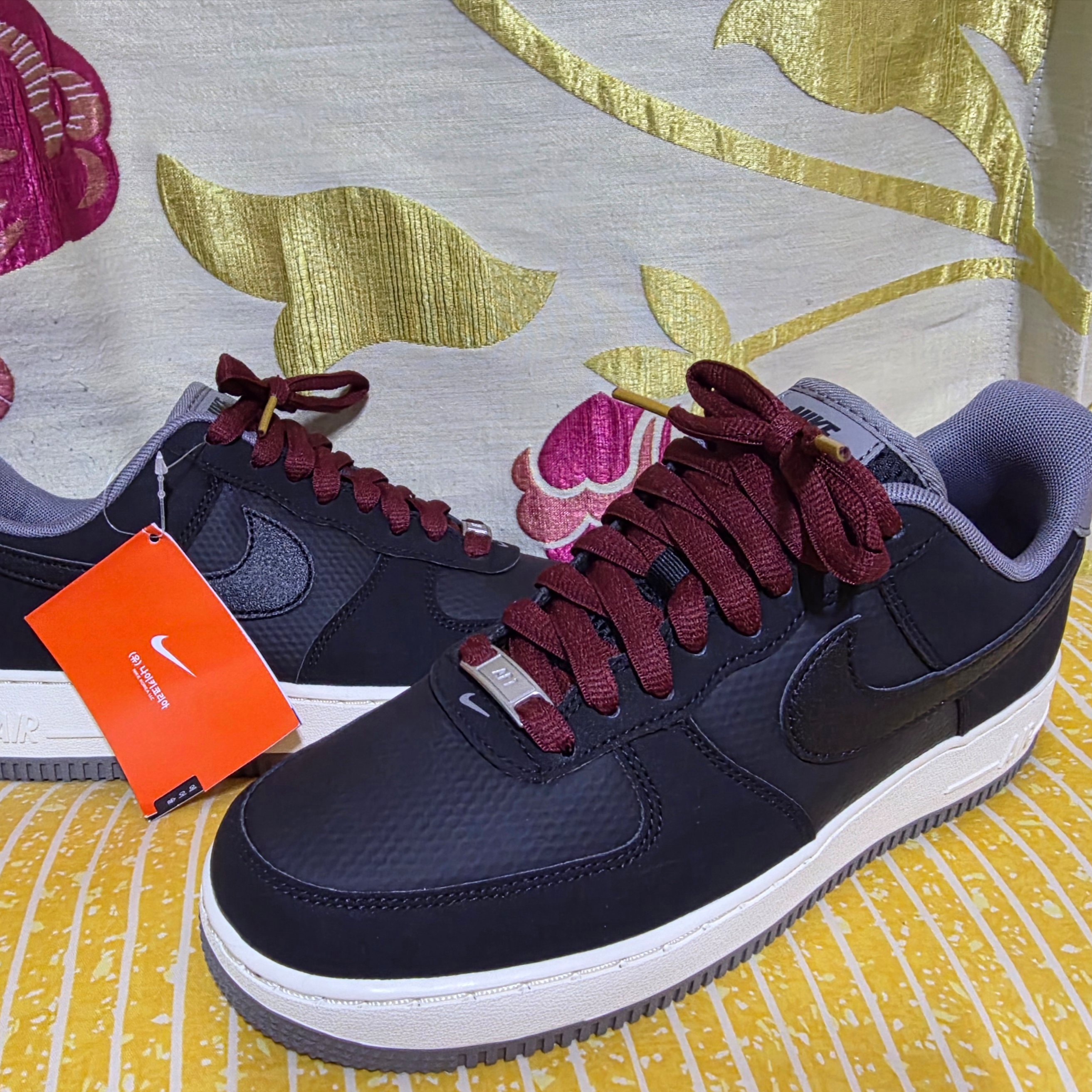 Nike Air Force 1 '07 LV8 Black Flat Pewter 착용 스타일