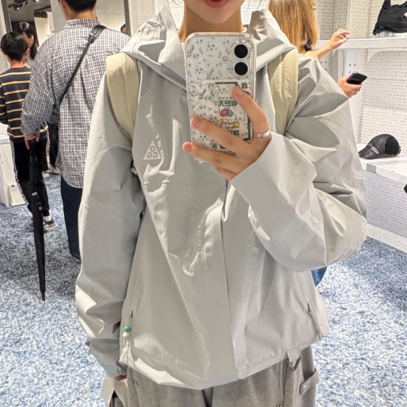 Nike ACG Storm-Fit ADV Cascade Rains Full Zip Jacket Photon Dust - Asia 착용 스타일 - 1