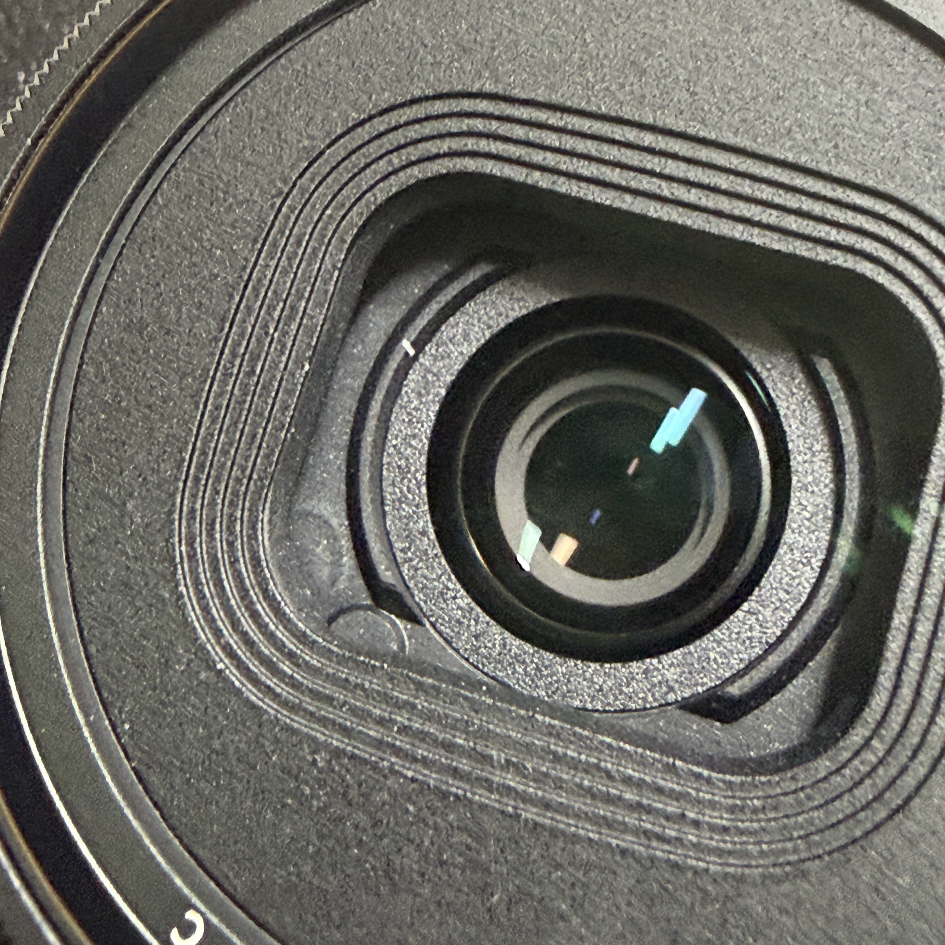 Ricoh GR IV Black (Korean Ver.) 착용 스타일