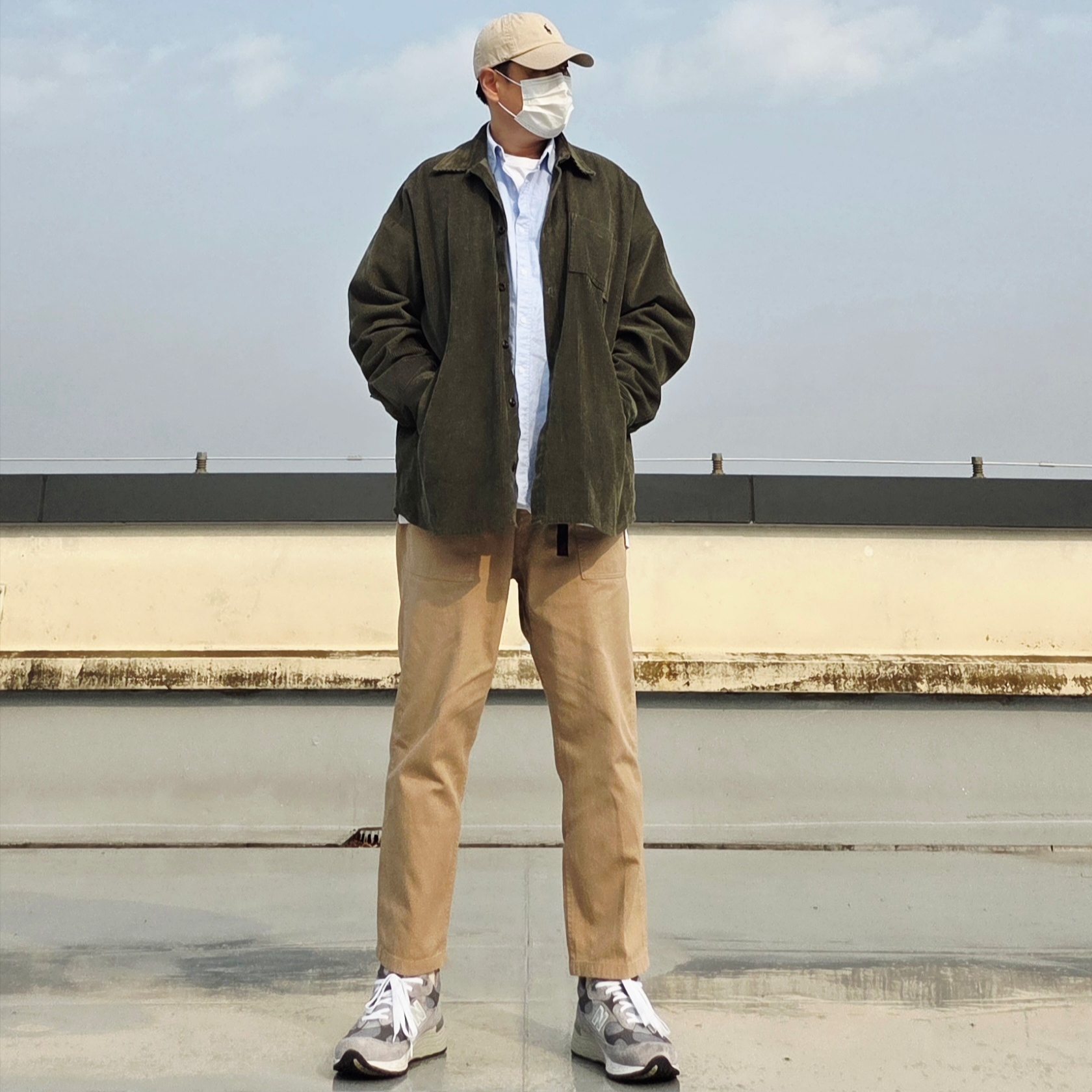 New Balance 992 Made in USA Core Grey Silver Metallic, [20% 적립] Polo Ralph Lauren Cotton Chino Baseball Cap Nubuck Relay Blue - 25SS 착용 스타일 - 1
