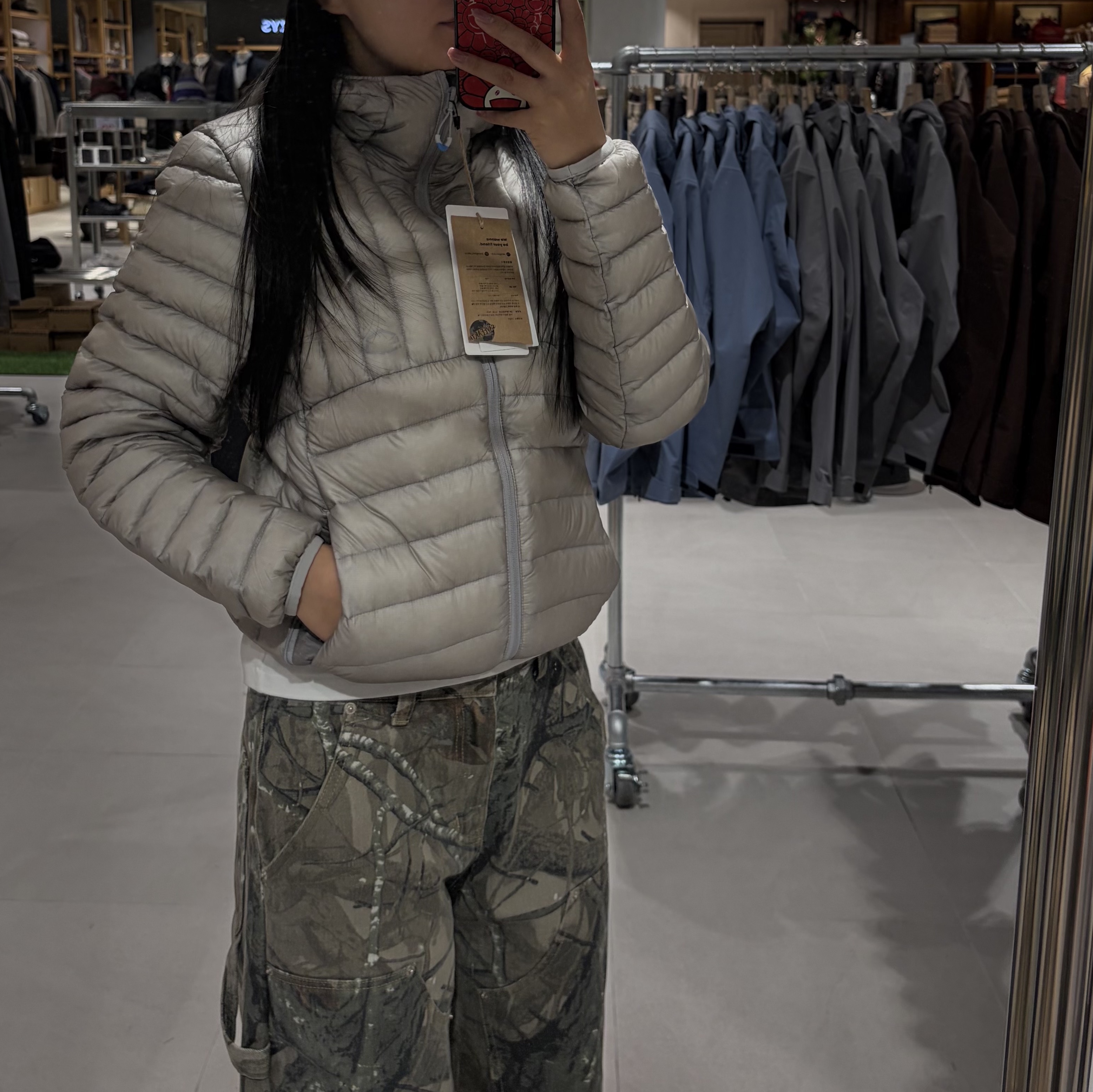 ZEROGRAM Ramona130 Goose Zerolight Jacket Light Gray, Arc'teryx Gore 5 Panel Cap Black 착용 스타일 - 1