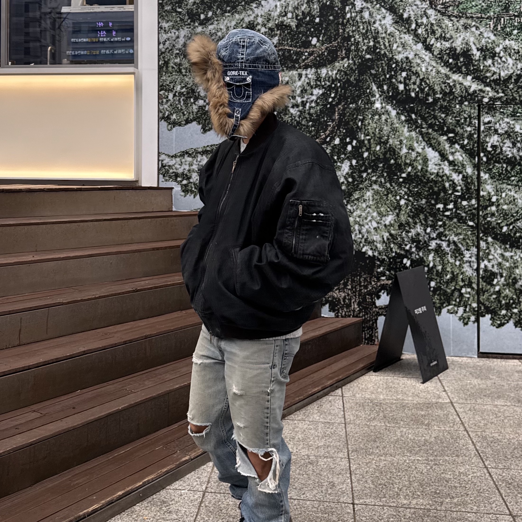 Supreme x True Religion Gore-Tex Trooper Denim - 22FW 착용 스타일 - 3