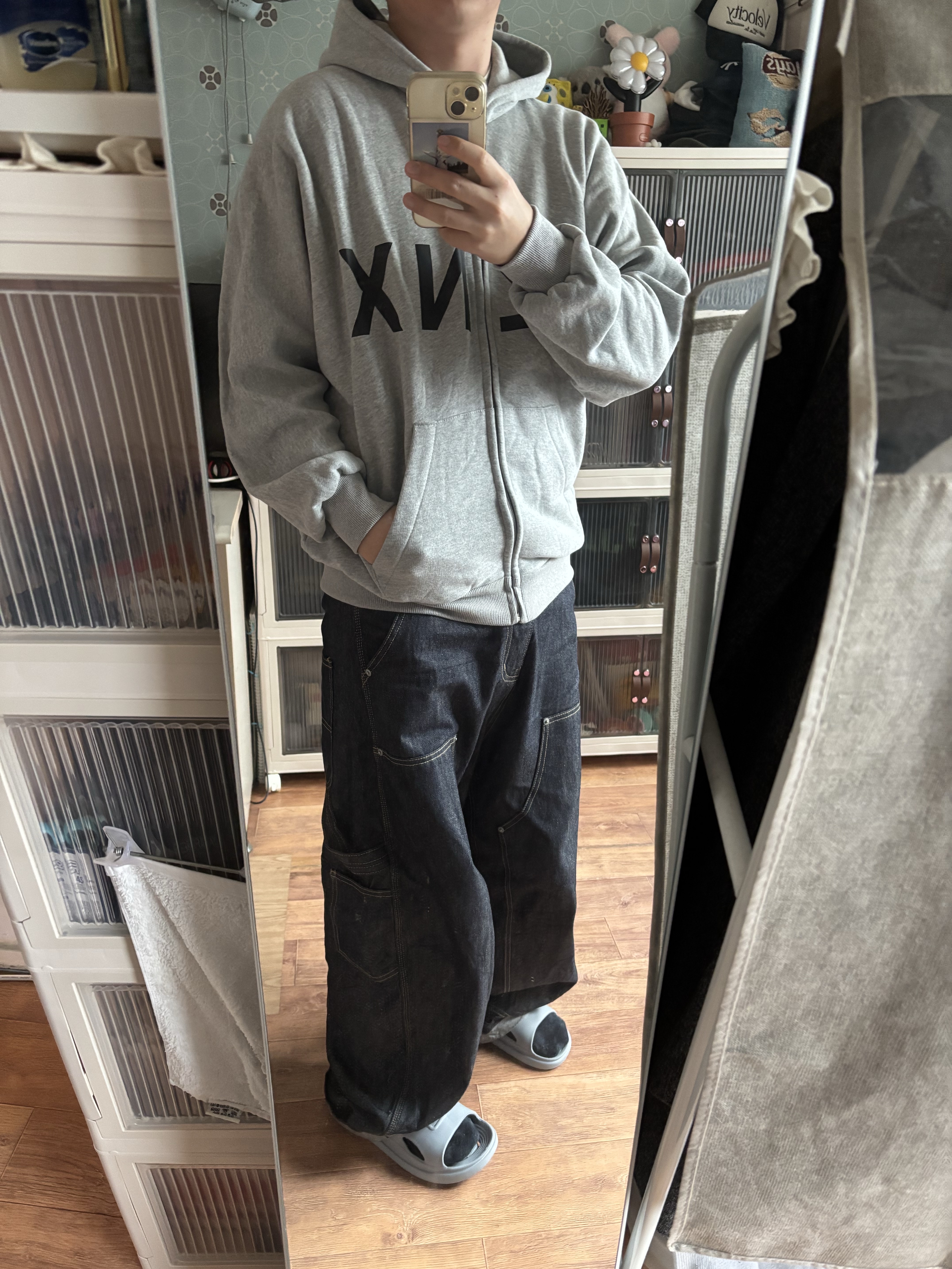 Yeezy HD-10 Grey - Korea Limited, GRAILZ x KOIN SEOUL Carpenter Raw Denim Pants Indigo 착용 스타일 - 1
