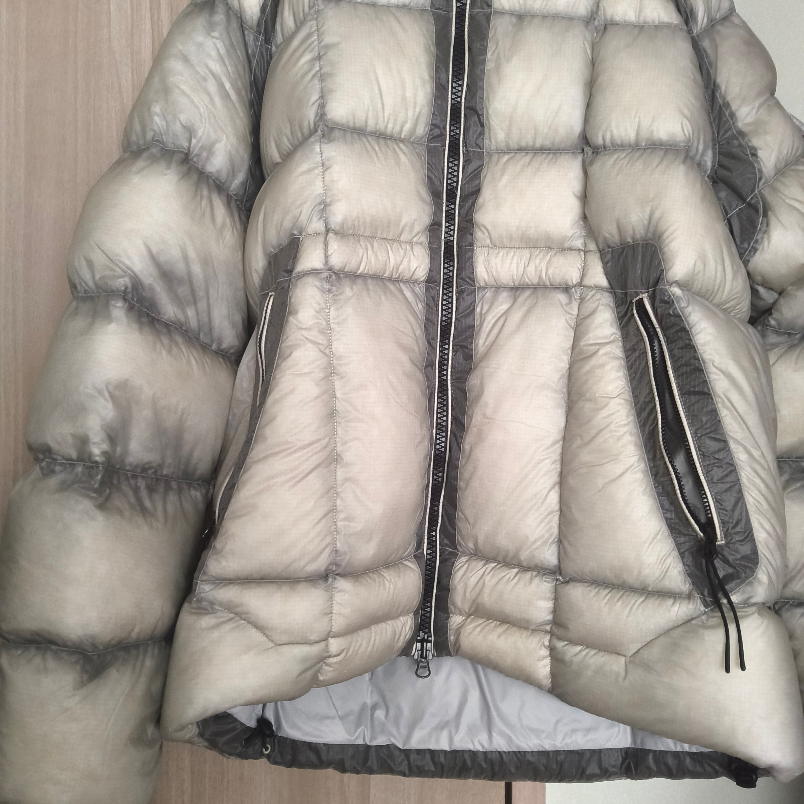 C.P. Company Korea Exclusive D.D. Shell Hooded Down Jacket Lunar Rock - 25FW 착용 스타일