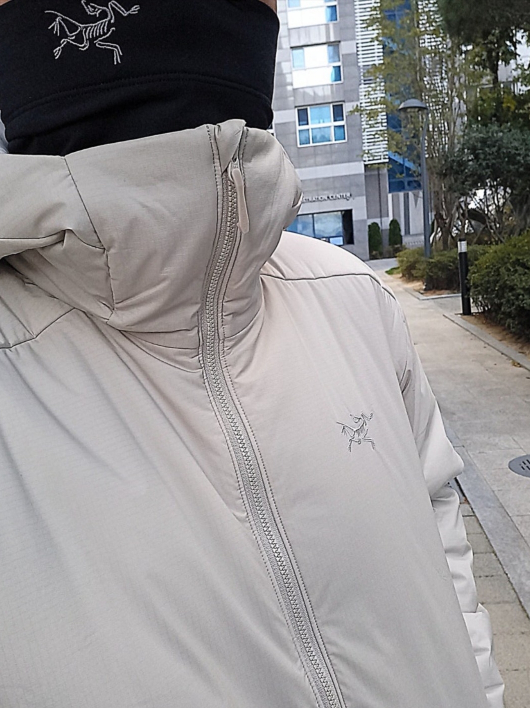 Arc'teryx Small Bird Cap 24K Black, Arc'teryx Atom Heavyweight Hoody Rune 착용 스타일 - 2