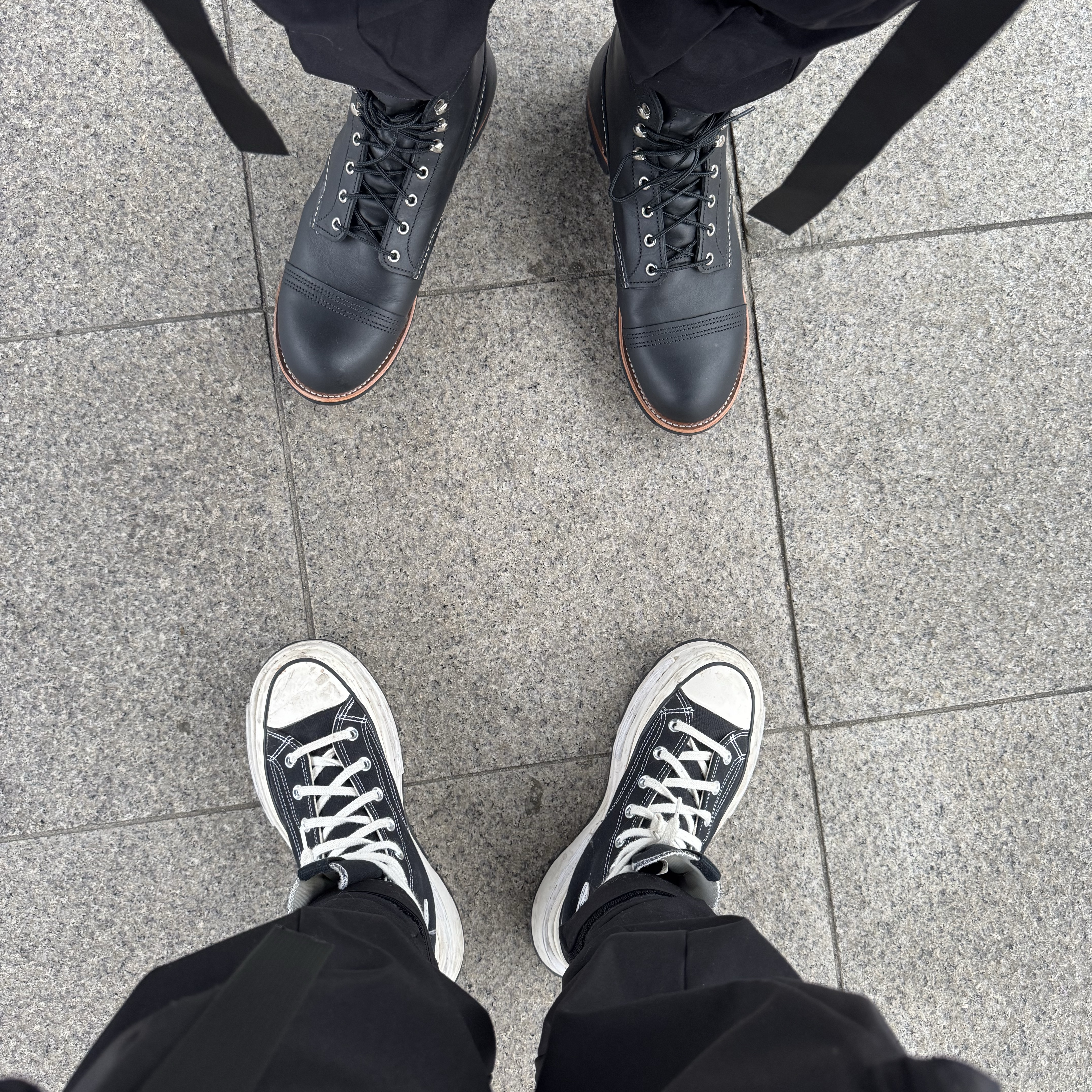 Red Wing Iron Ranger 8084 Black Harness - D, Converse Run Star Legacy CX Future Comfort Black 착용 스타일