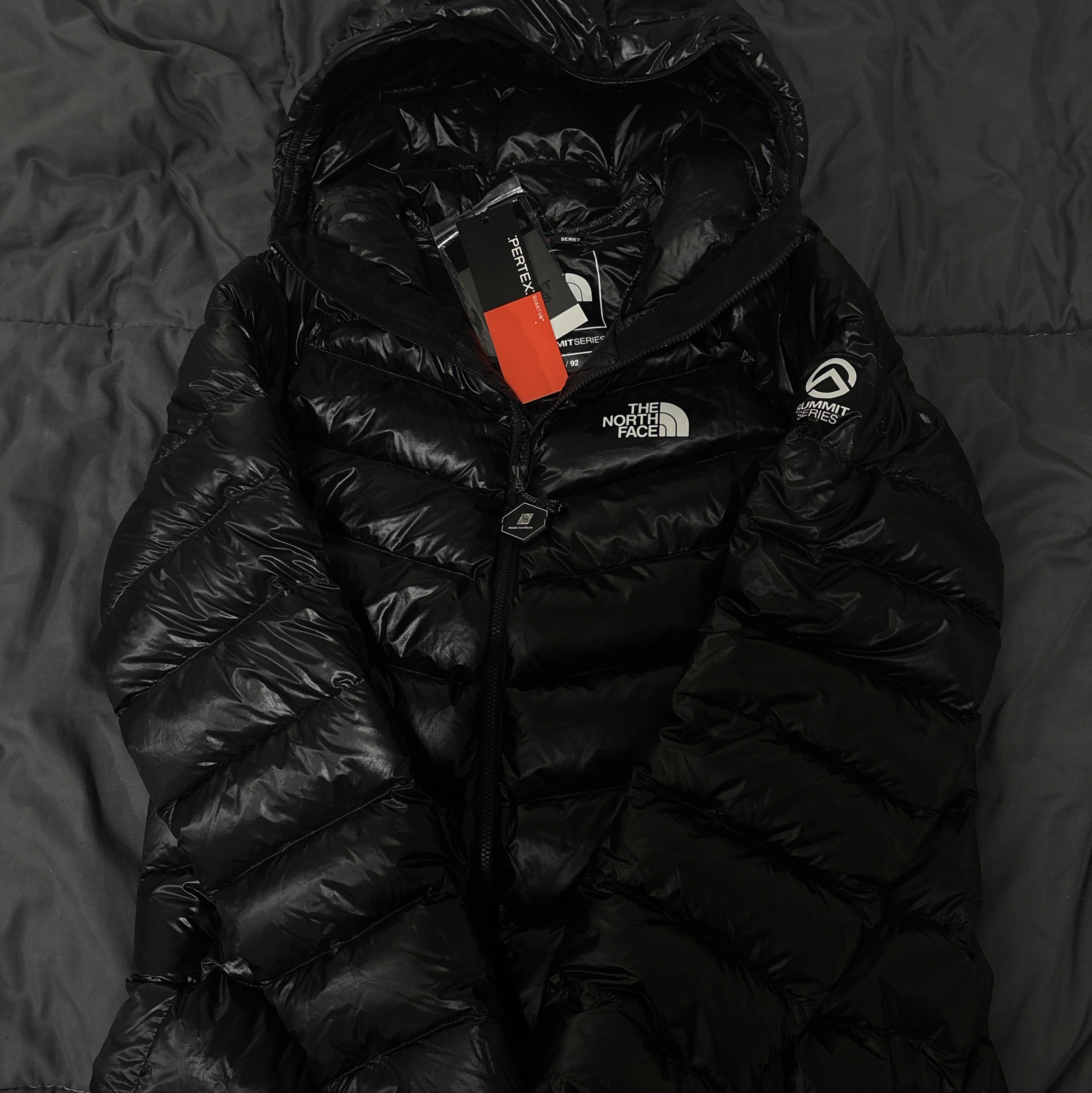 The North Face Summit Mattehorn RDS Down Jacket Black 착용 스타일