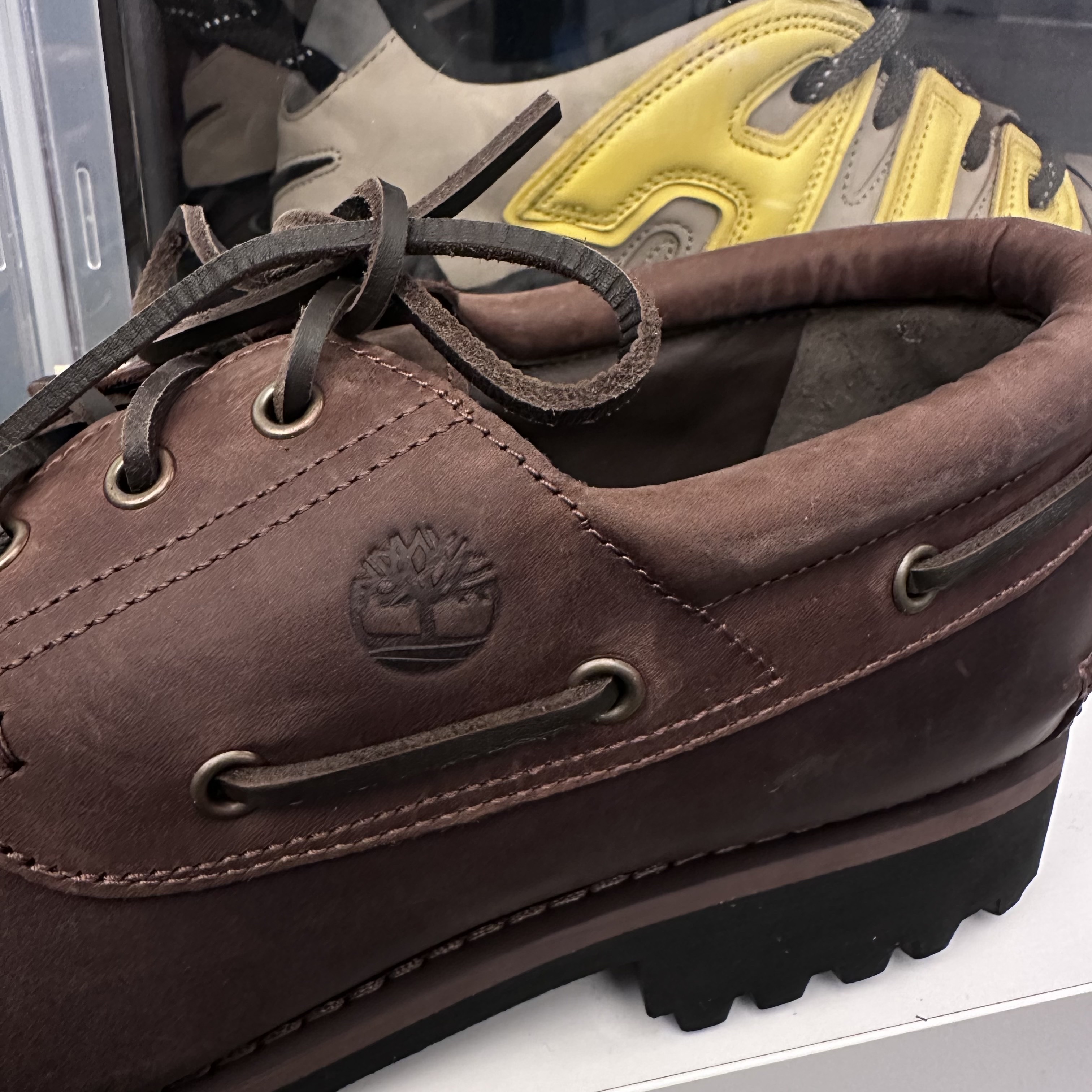Timberland x Thisisneverthat 3-Eye Authentic Boat Shoes Brown - Wide 착용 스타일