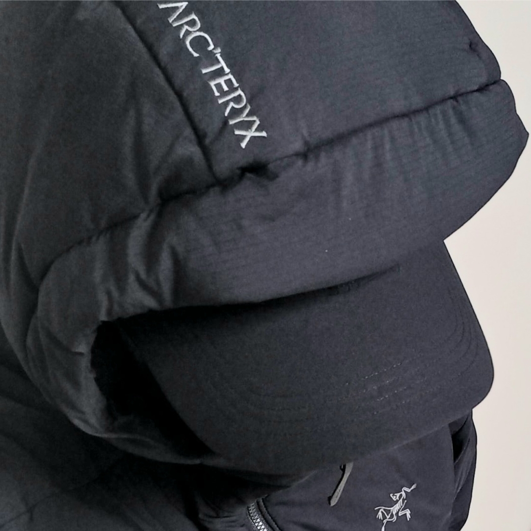 Arc'teryx Bird Word Cap 24K Black, Arc'teryx Atom Heavyweight Hoody Black 착용 스타일 - 2