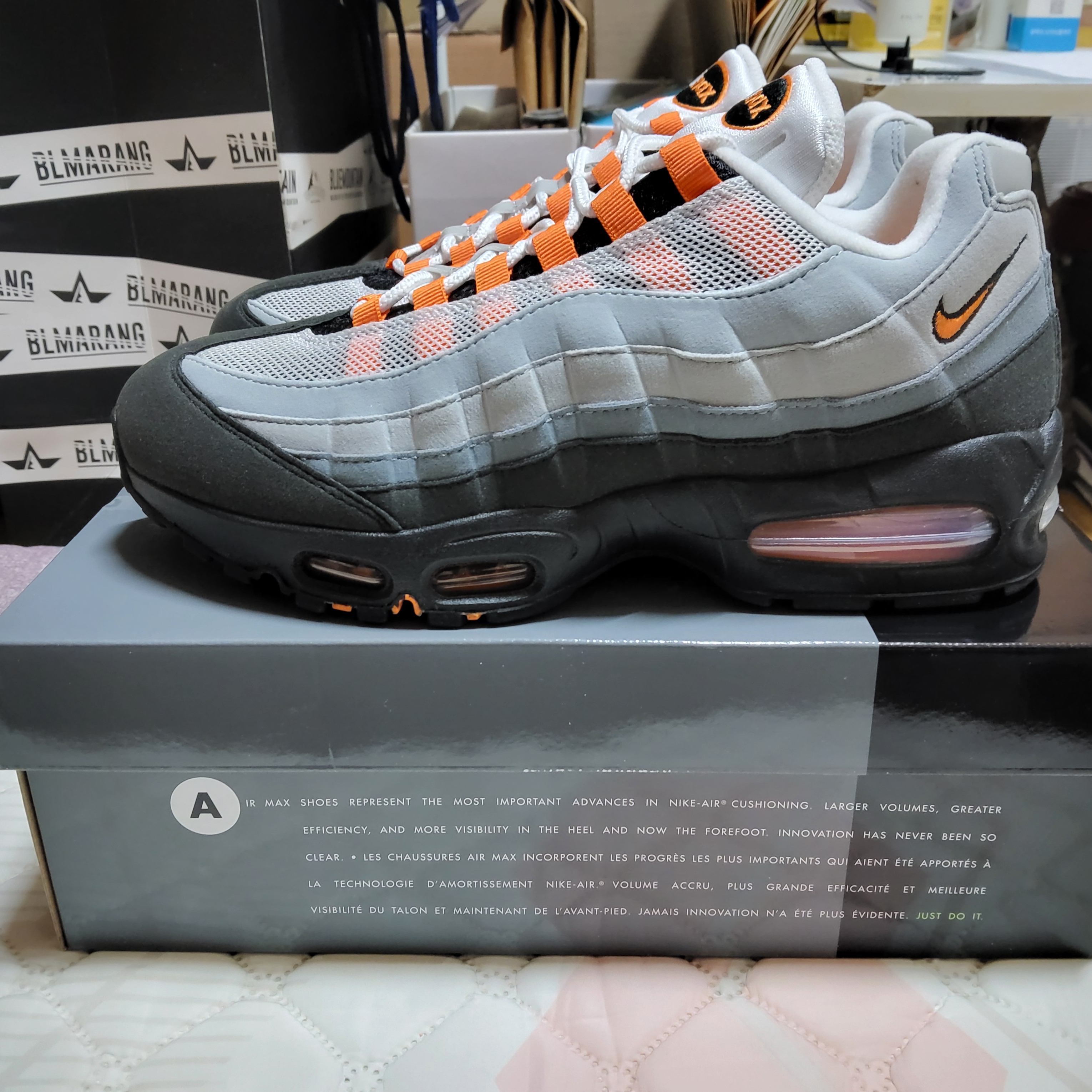 Nike Air Max 95 OG Bright Mandarin 착용 스타일 - 1