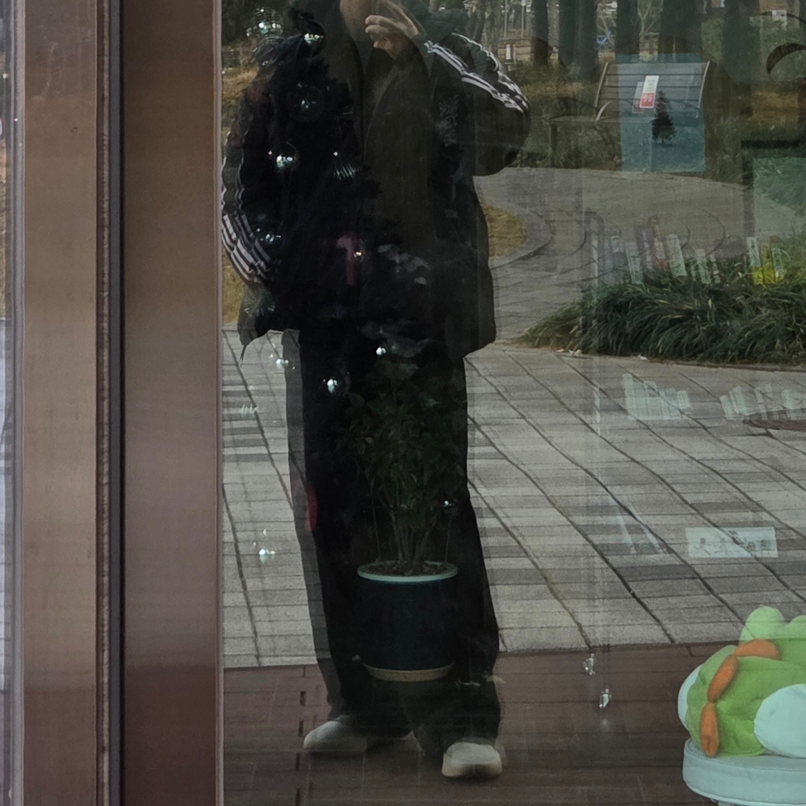 Adidas 3S Puff Down Jacket Black - KR sizing, Adidas x Fear of God Athletics I Basketball Carbon Sesame 착용 스타일