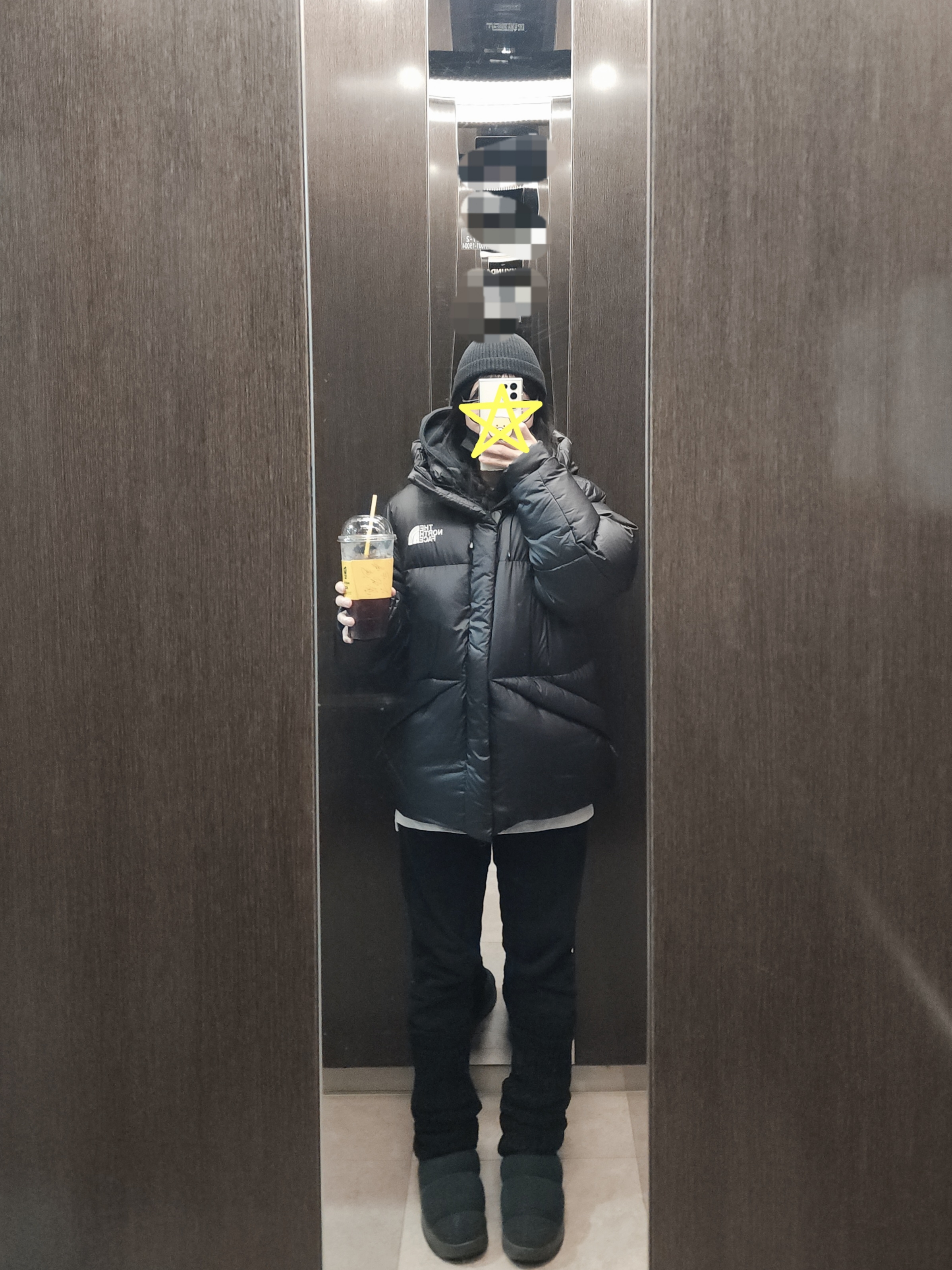 The North Face White Label Quantum Elberon Down Jacket Black, Nike SB Icon Pullover Hoodie Black - Asia 착용 스타일