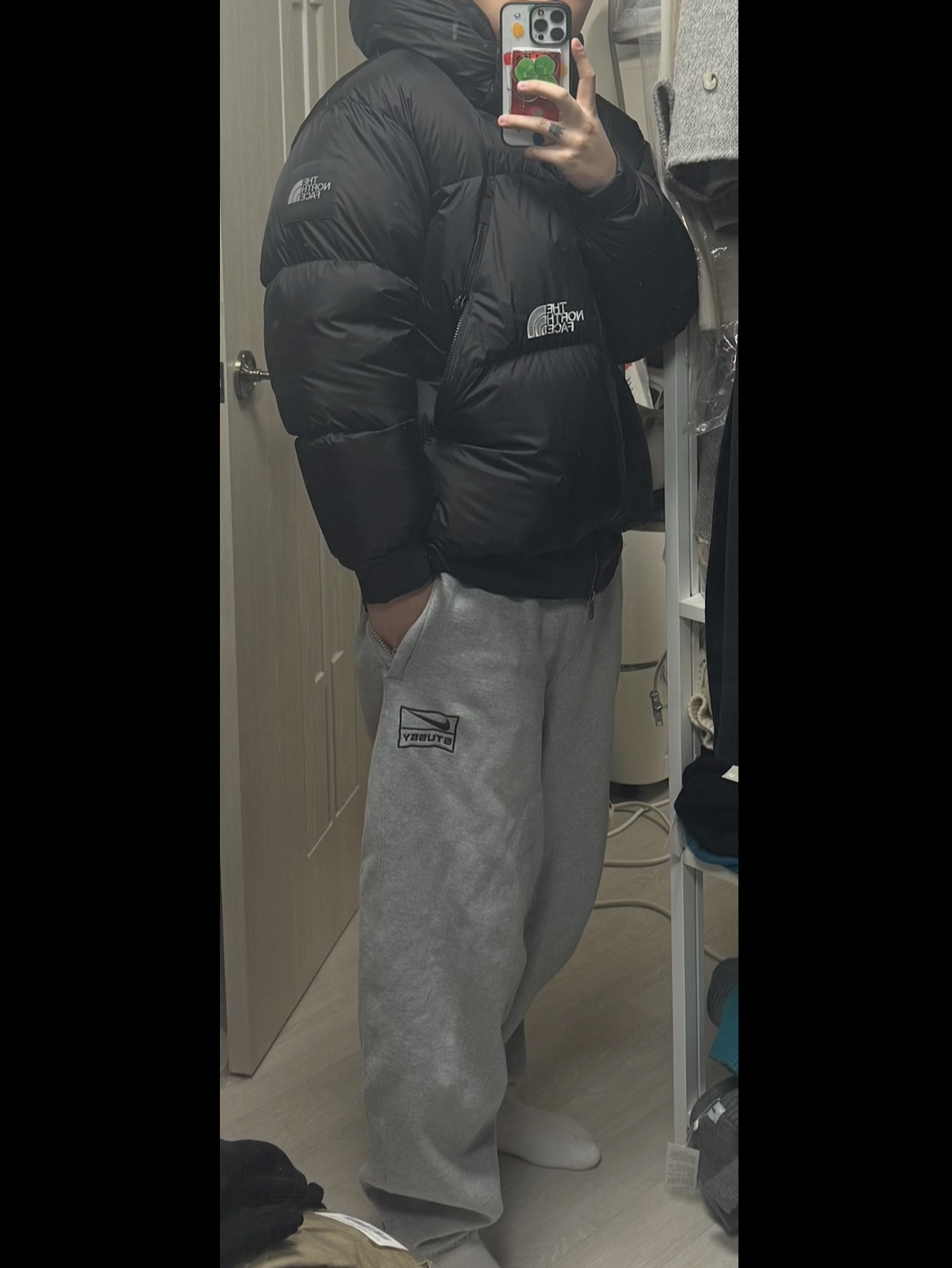 Nike x Stussy Fleece Pants Grey Heather (FN5231-050), The North Face White Label Project Down Jacket RDS Black - 25FW 착용 스타일 - 2