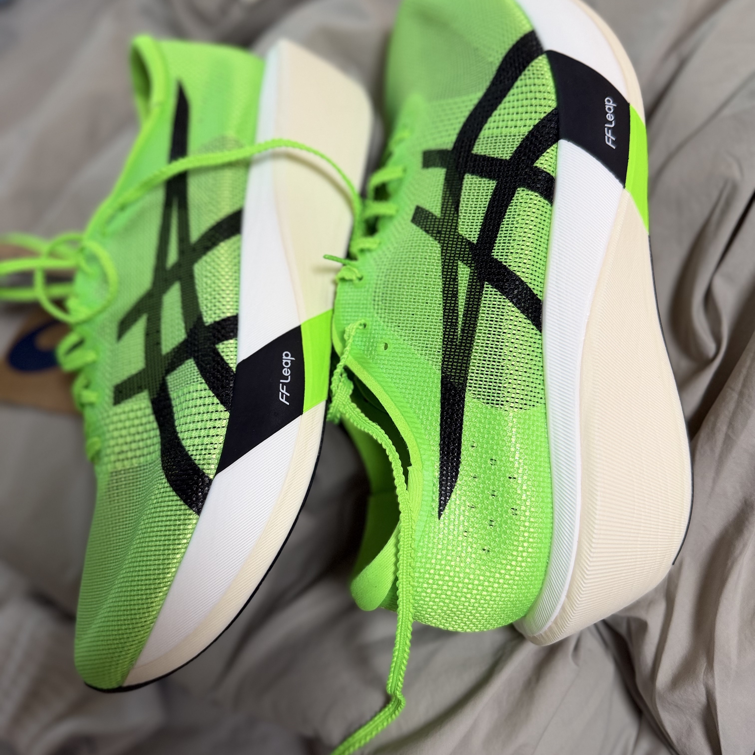 Asics Metaspeed Edge Tokyo Green Gecko Black 착용 스타일