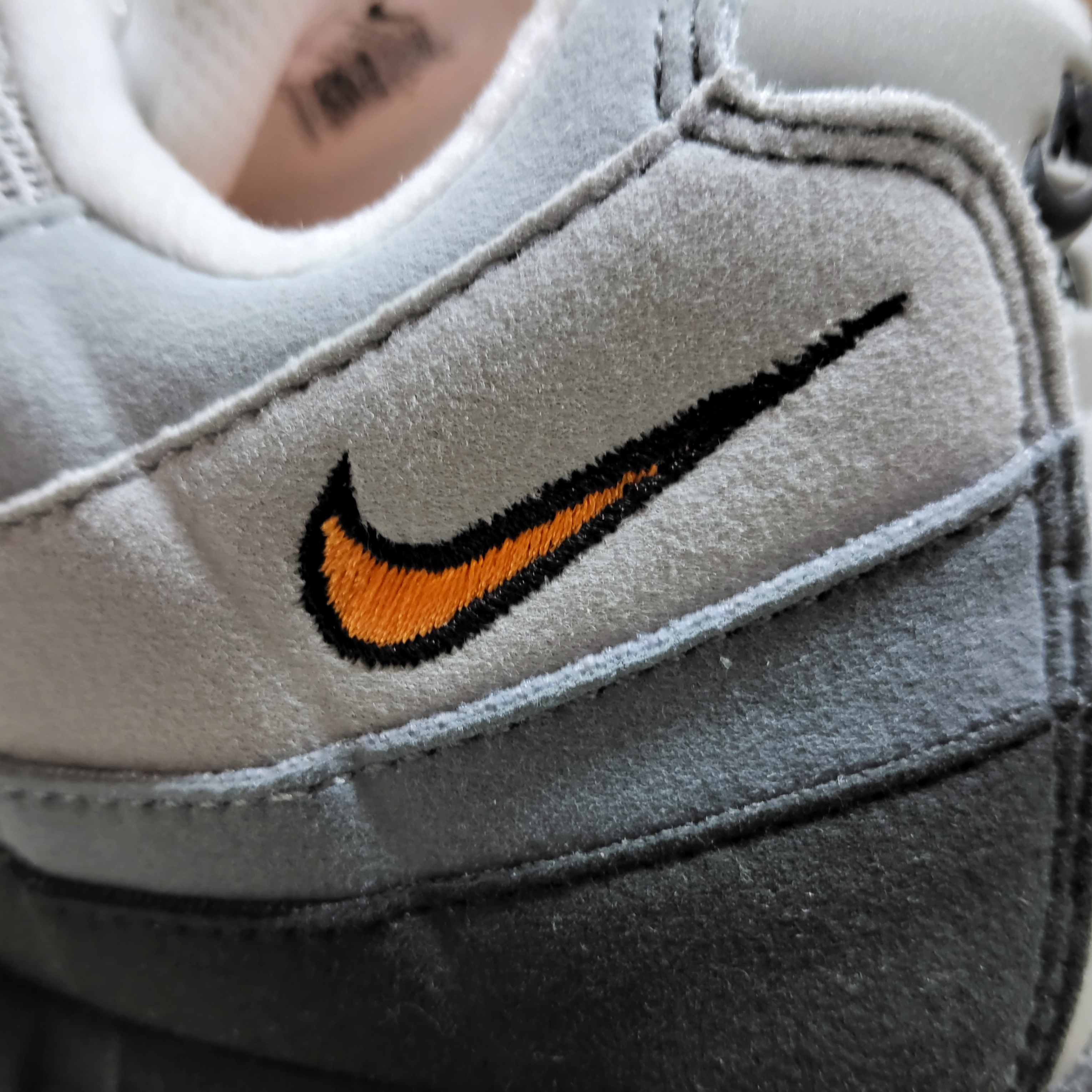 Nike Air Max 95 OG Bright Mandarin 착용 스타일 - 7
