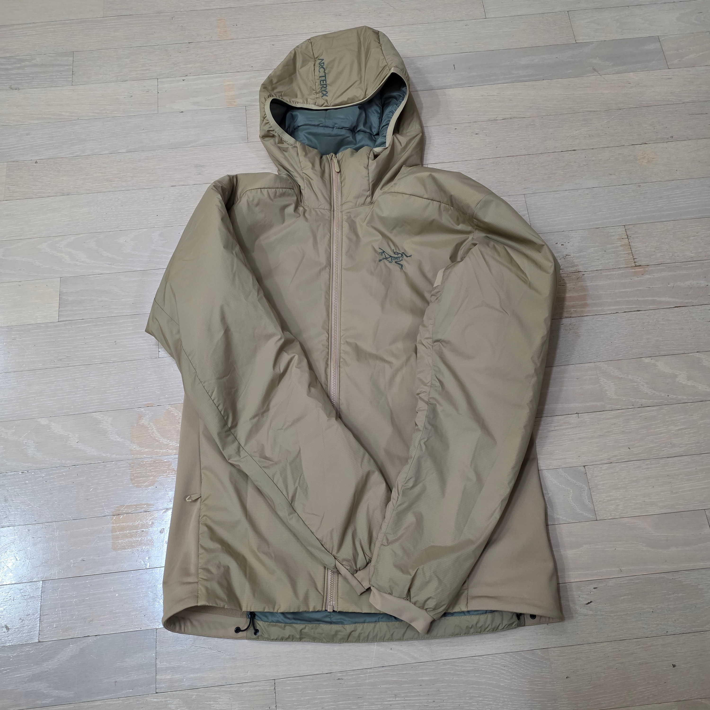 Arc'teryx Atom Hoody Canvas Forage 착용 스타일