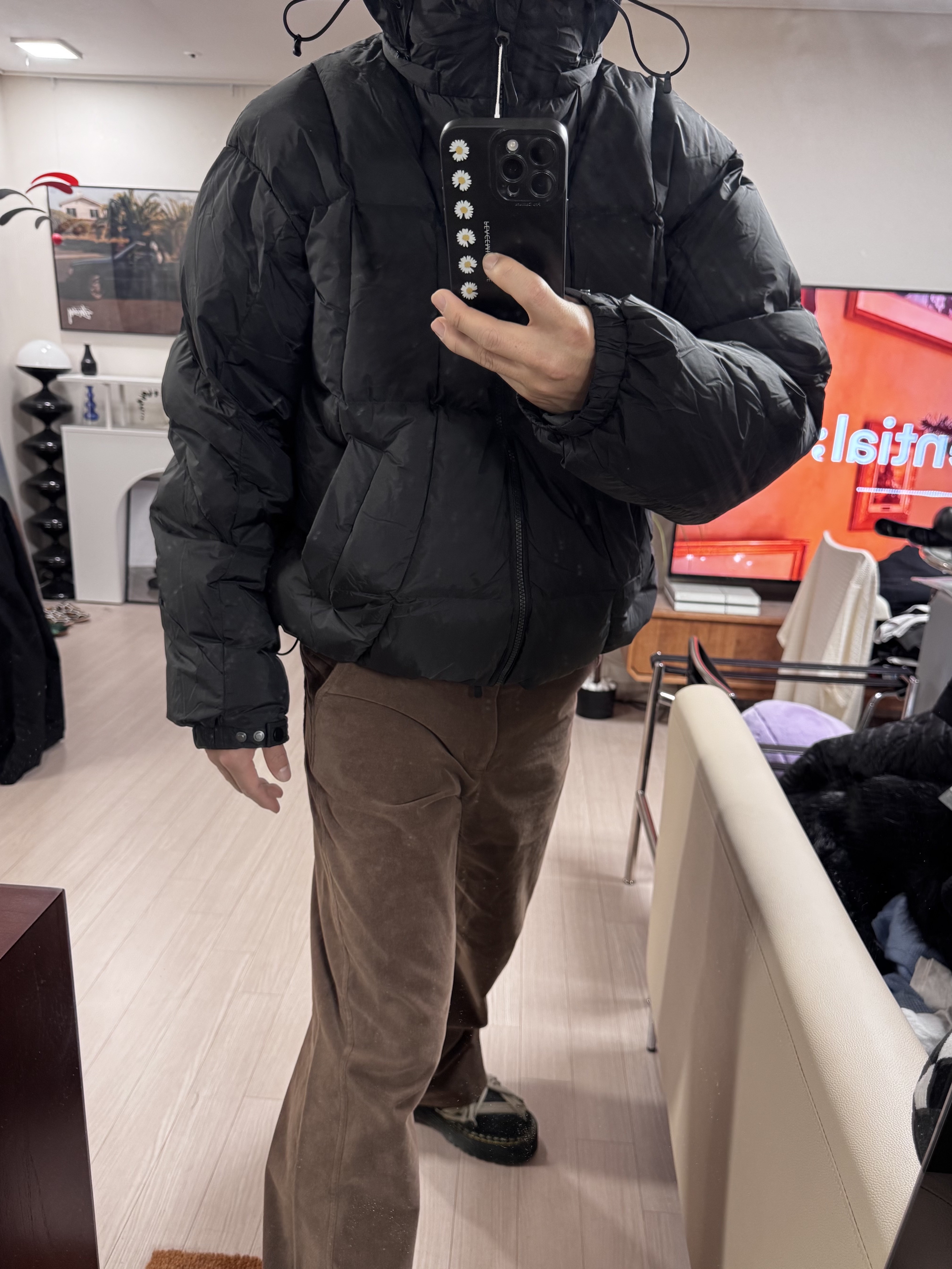 Dr. Martens x Rick Owens 1460 Quad Sole Mega Lace Boots Black, The Museum Visitor x Jon Burgerman Pinky Winky & Charlie Ball Cap Black 착용 스타일 - 3