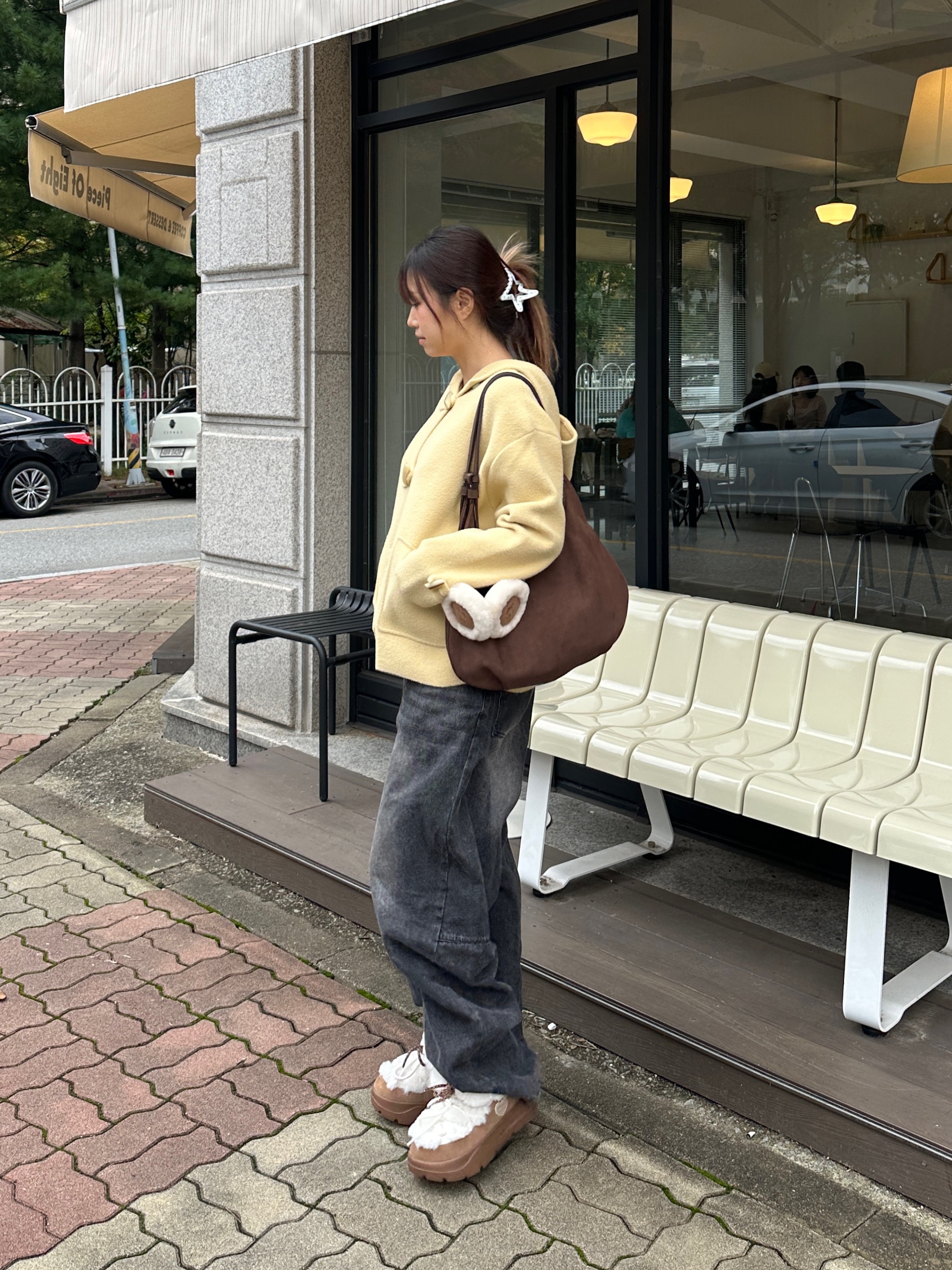 le coq sportif LCS x RONRON Women's Collaboration Cozette Brown 착용 스타일 - 2