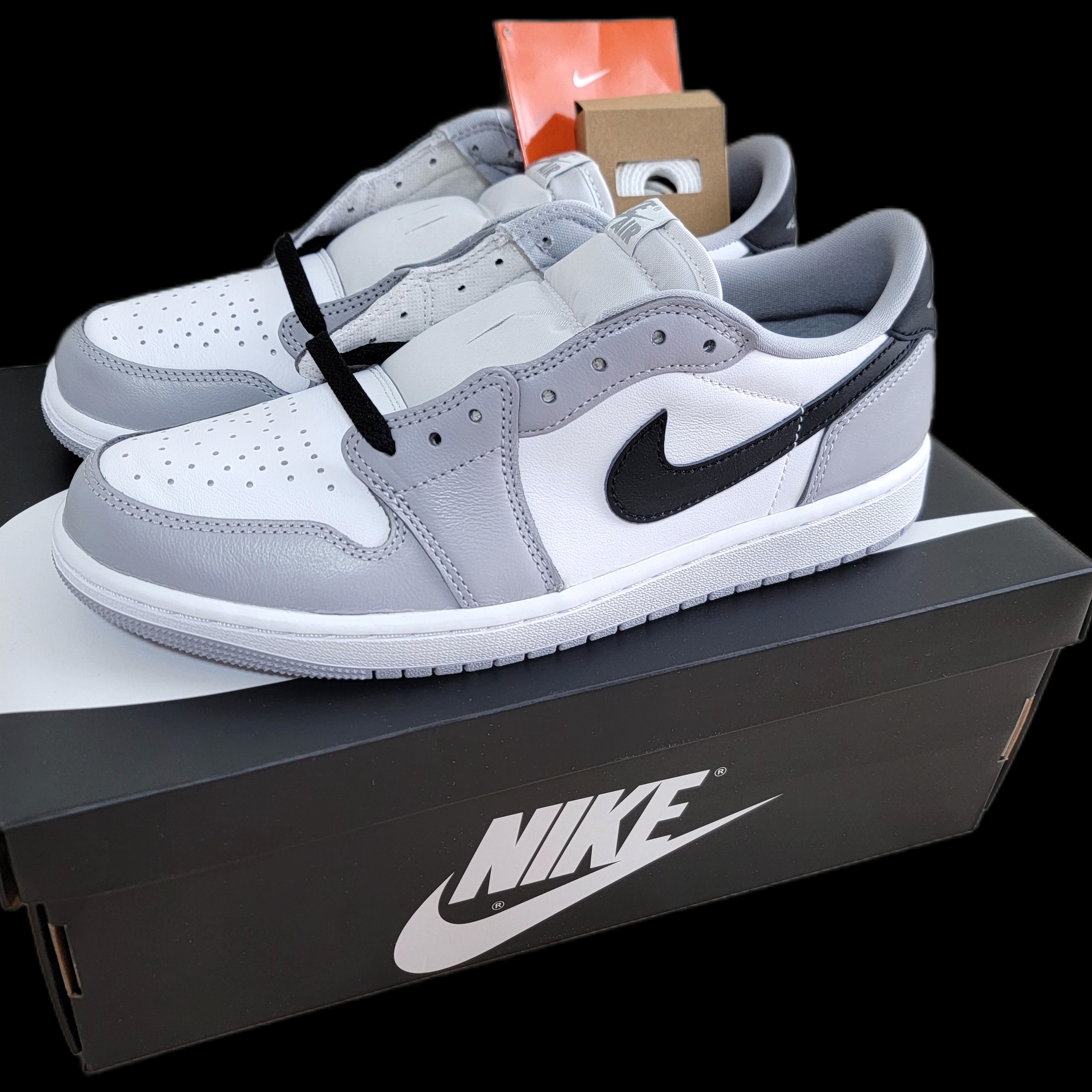 Jordan 1 Retro Low OG Wolf Grey and White 착용 스타일
