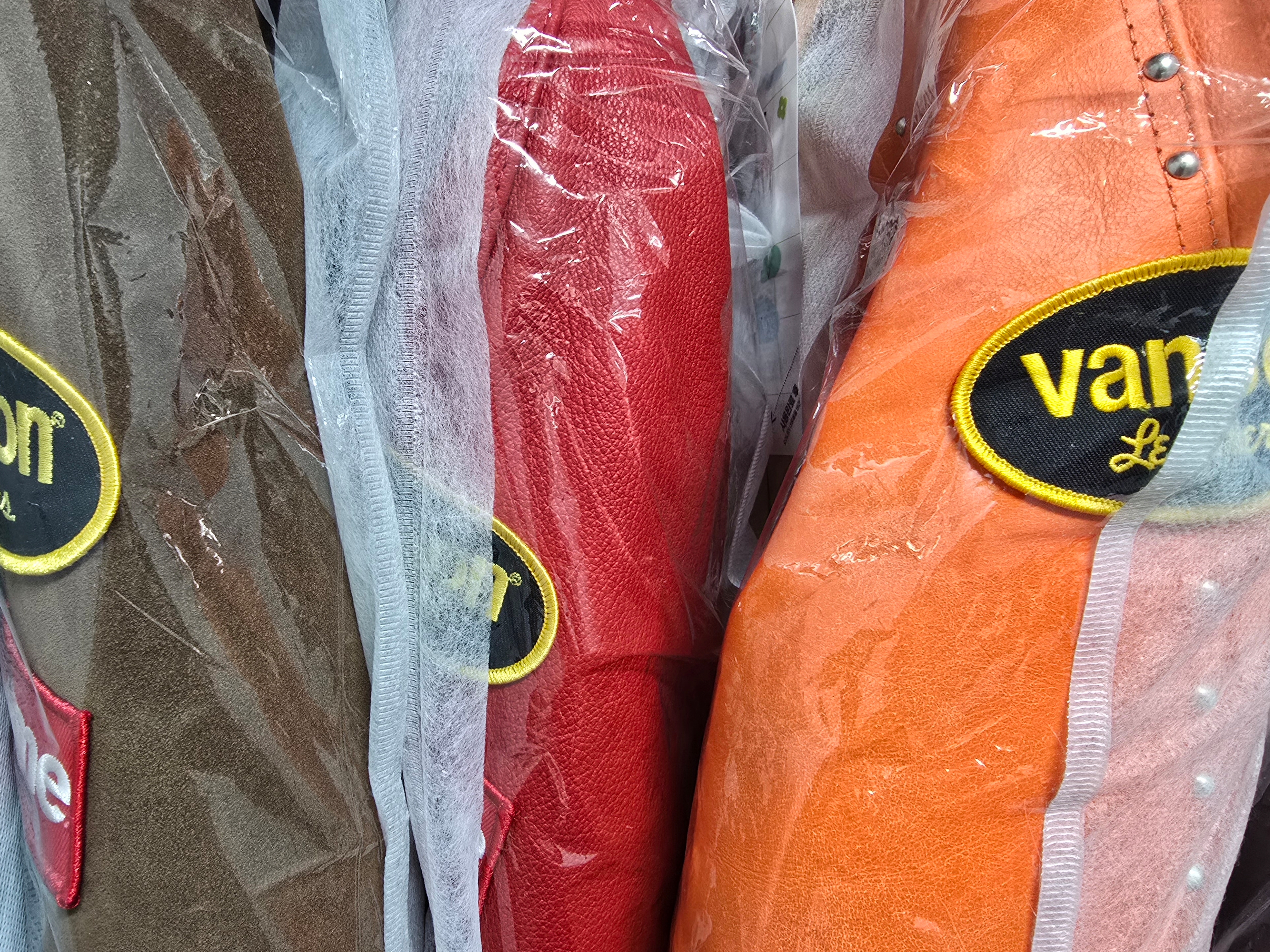 Supreme x Vanson Leathers x B.B. Simon Jacket Orange - 25FW, Supreme x Vanson Leathers Hooded Work Jacket Suede - 24FW 착용 스타일