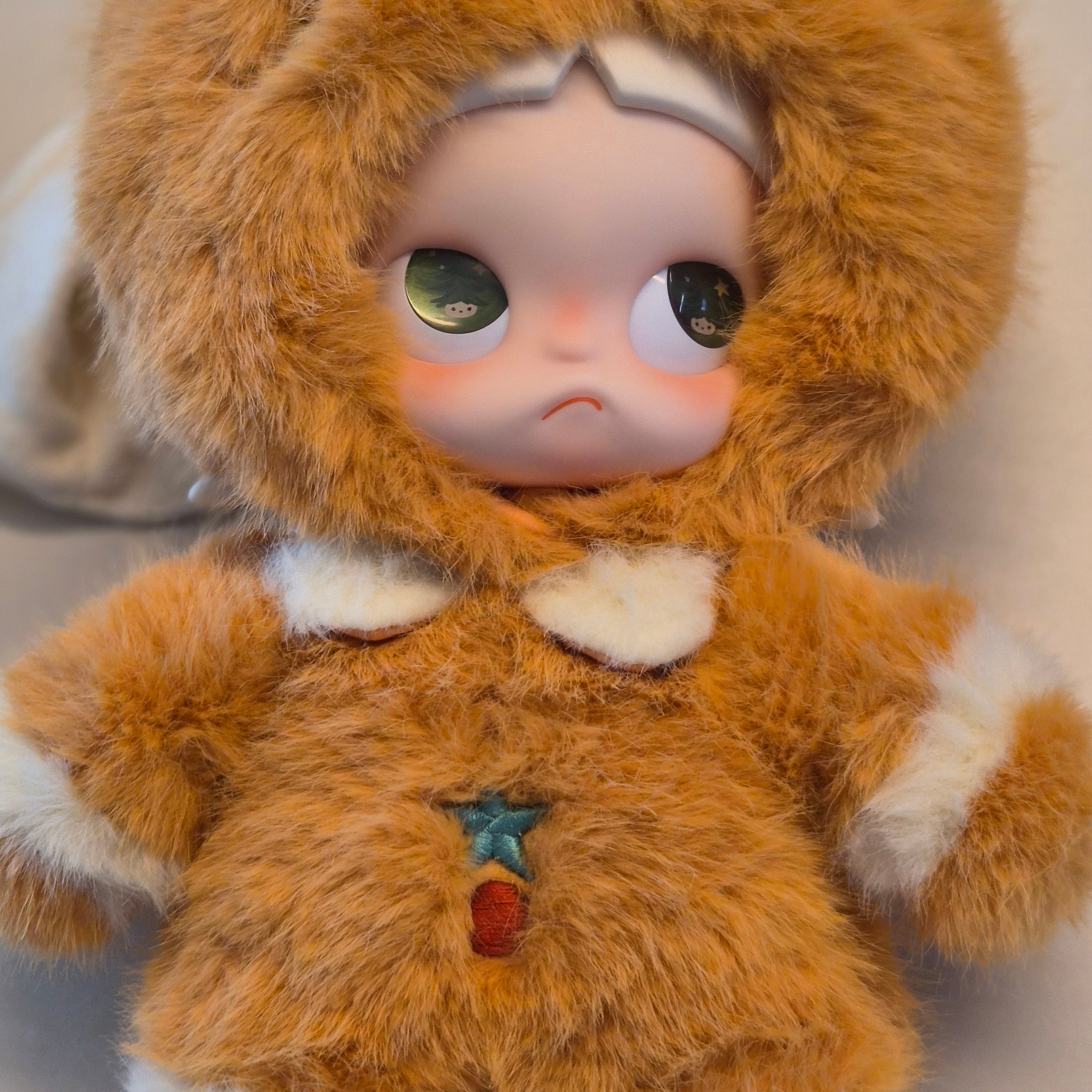 Pop Mart Zsiga Gingerbread Man 1/8 Action Figure 착용 스타일