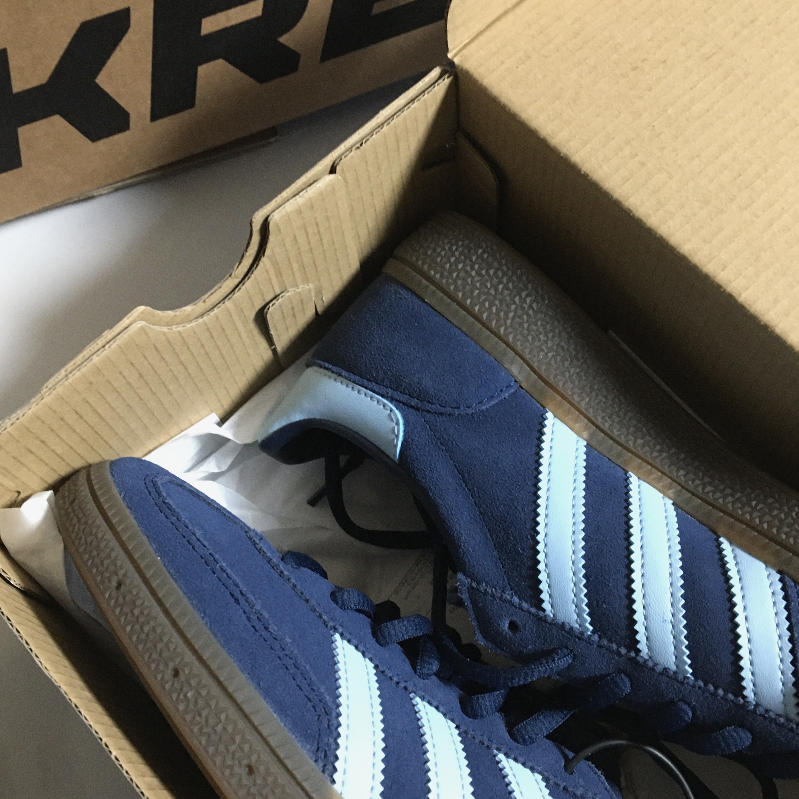 Adidas Spezial Handball Collegiate Navy 착용 스타일