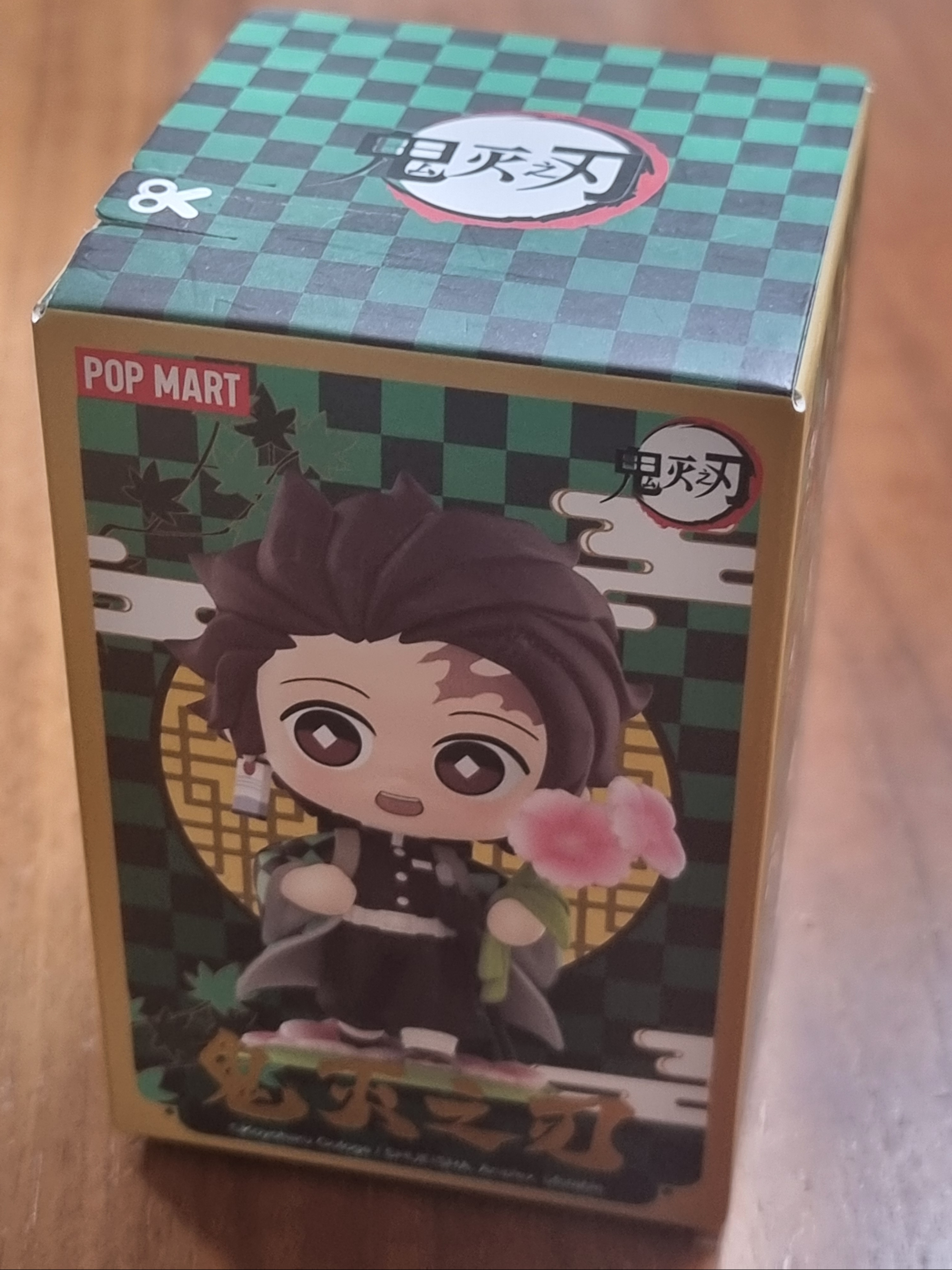 Pop Mart Demon Slayer Kimetsu no Yaiba Birth Flower Series Sealed Case (1 Blind Box) 착용 스타일