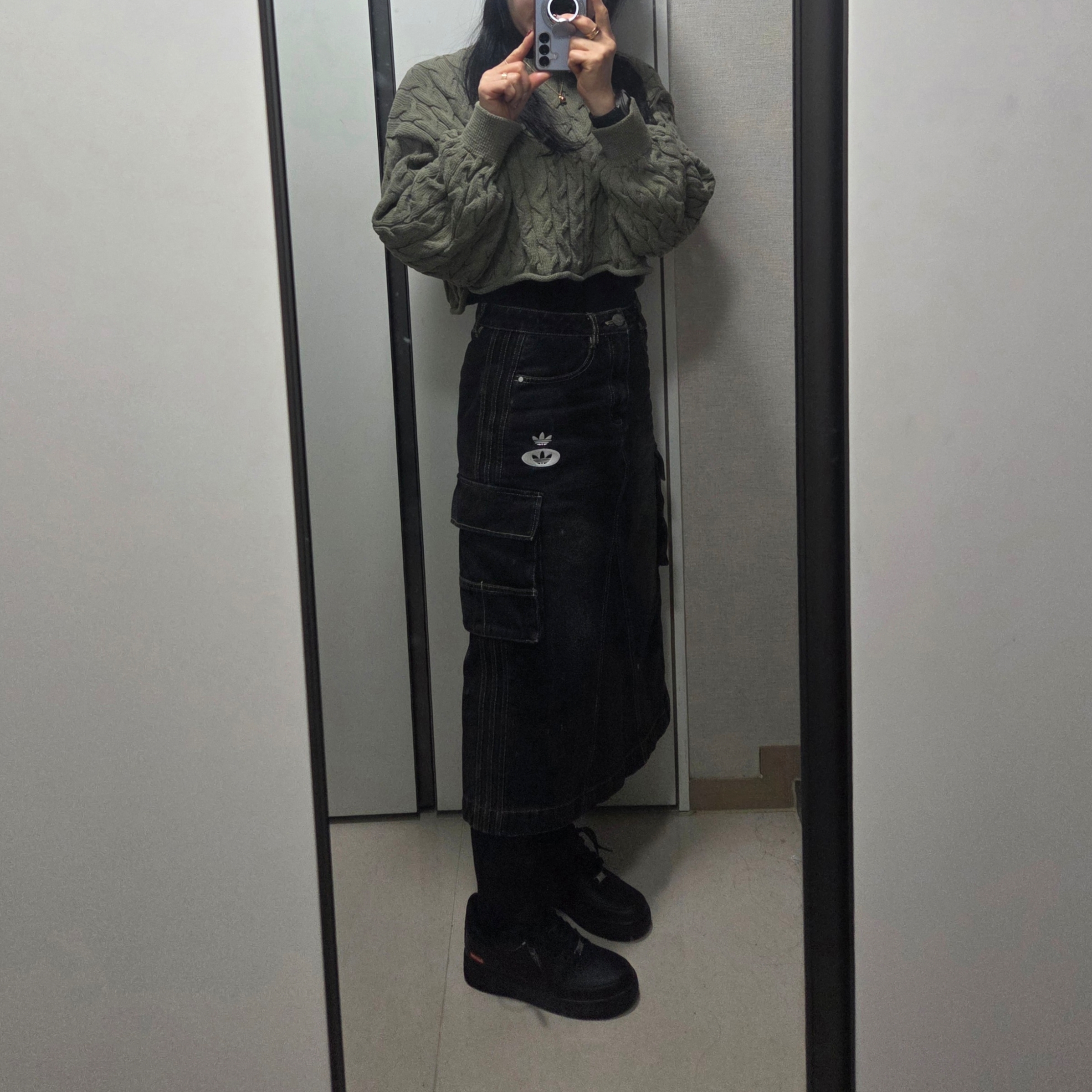 Nike x Supreme Air Force 1 Low Black 착용 스타일 - 2