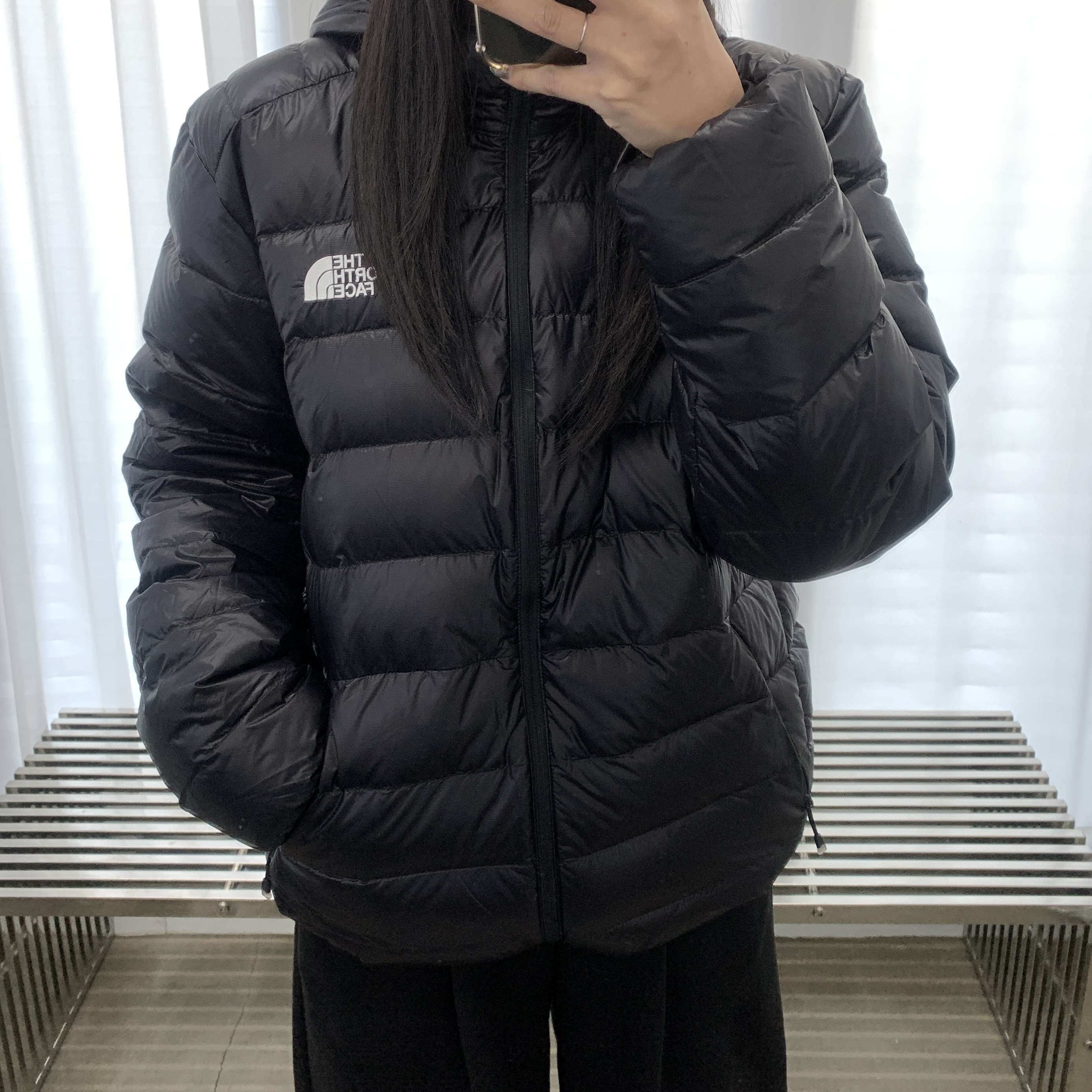 The North Face Matier EX RDS Down Hoodie Black 착용 스타일