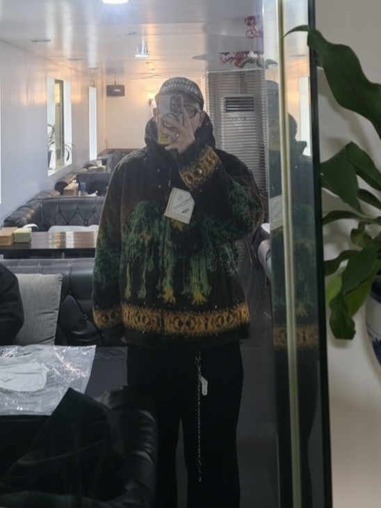 Supreme x B.B. Simon Reversible Hooded Fleece Jacket Brown - 25FW, Supreme x Y's by Yohji Yamamoto Grommet 6-Panel Multicolor - 25FW 착용 스타일 - 1