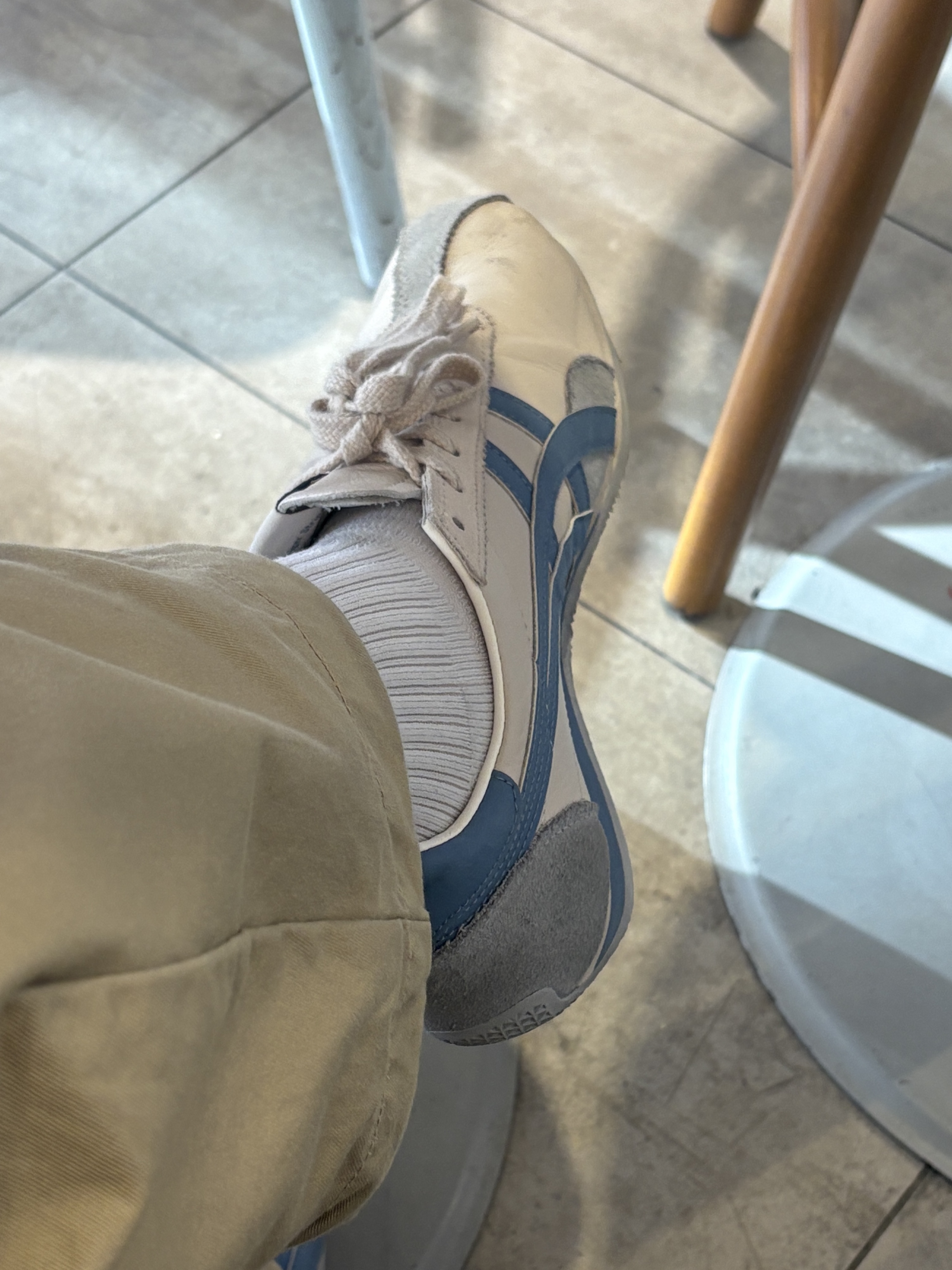 Onitsuka Tiger Runspark Cream Light Blue 착용 스타일