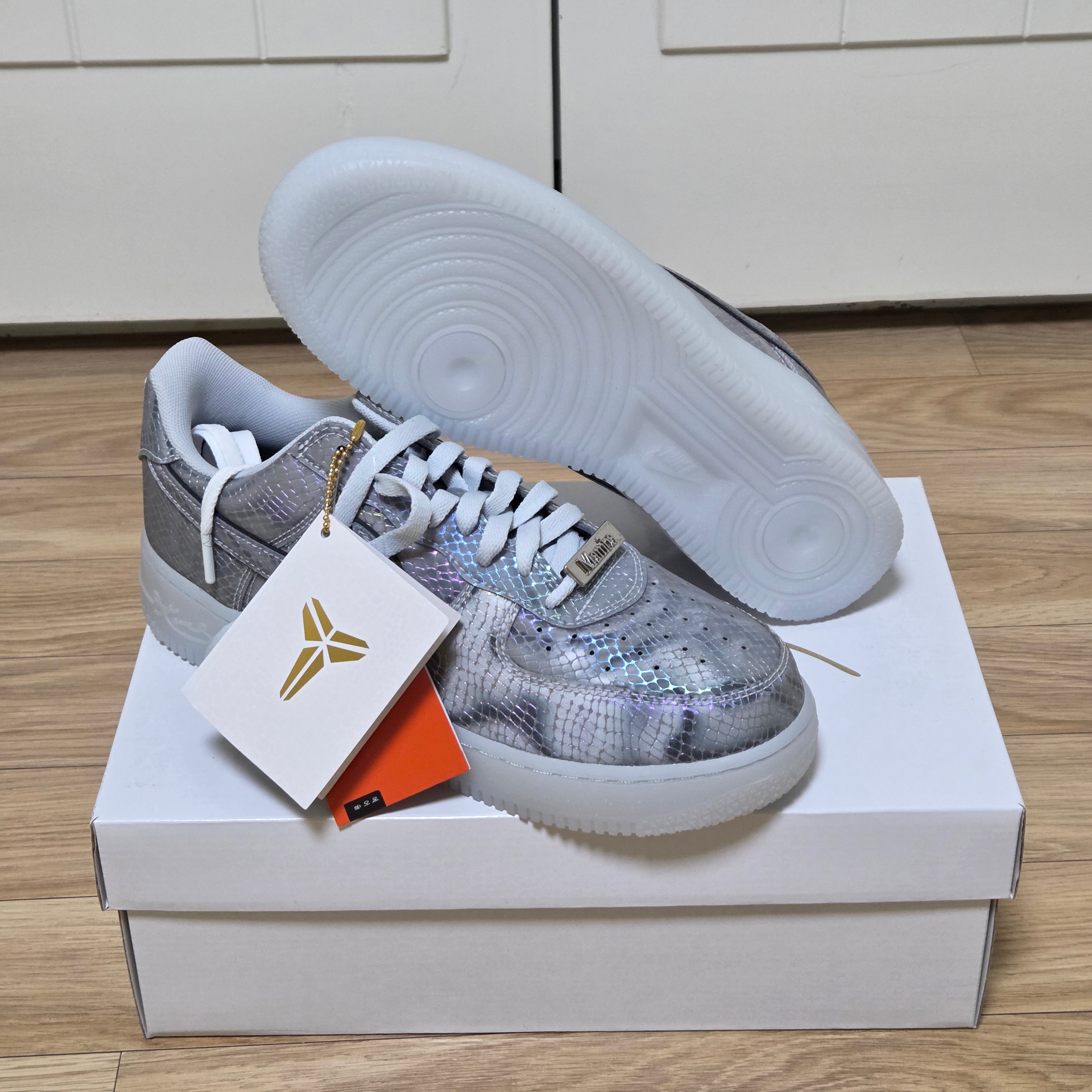 Nike x Kobe Bryant Air Force 1 Low Lenticular 착용 스타일 - 1