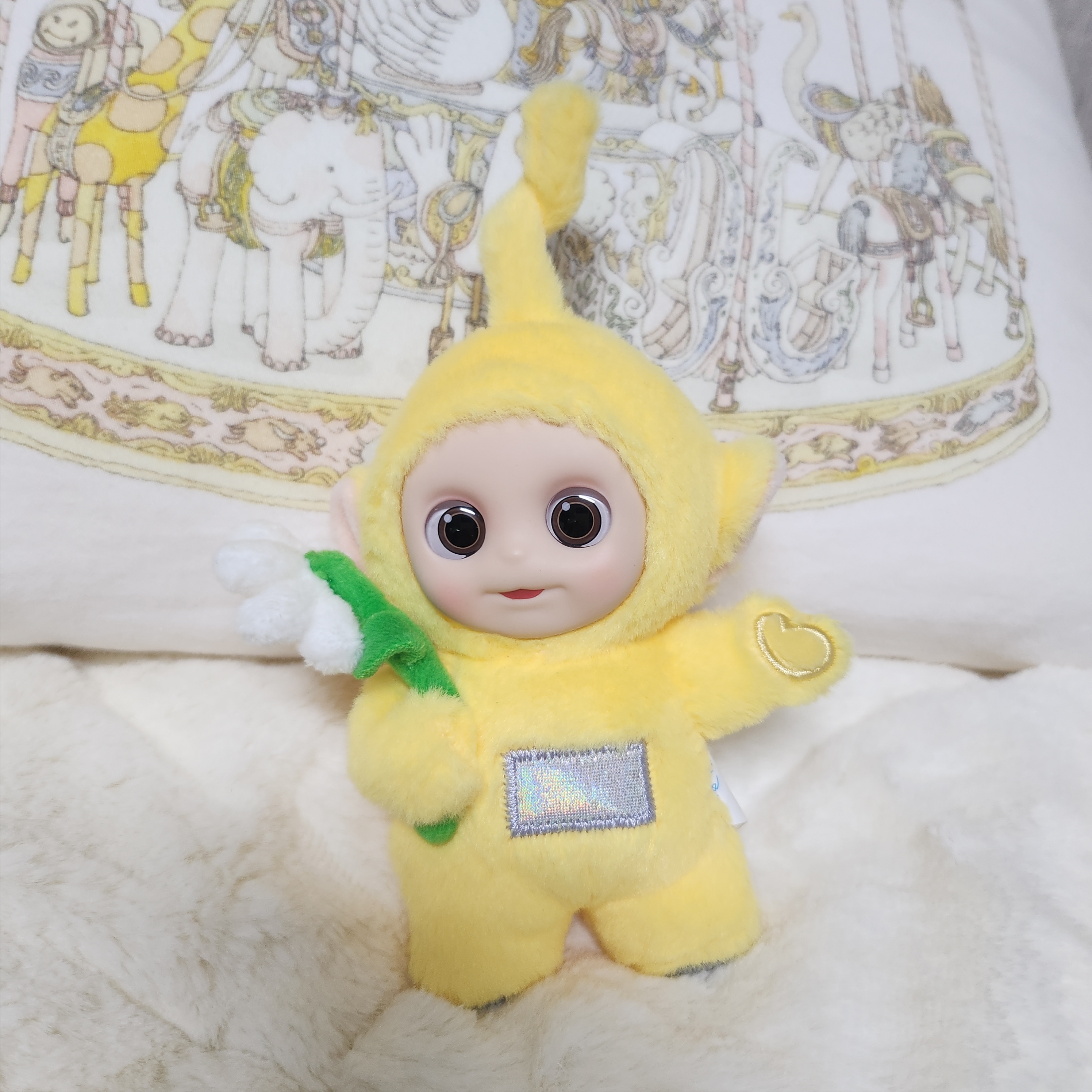 Pop Mart Teletubbies Say Hello Series Figures Sealed Case Laa Laa's Energetic Flower (Opened Case) 착용 스타일