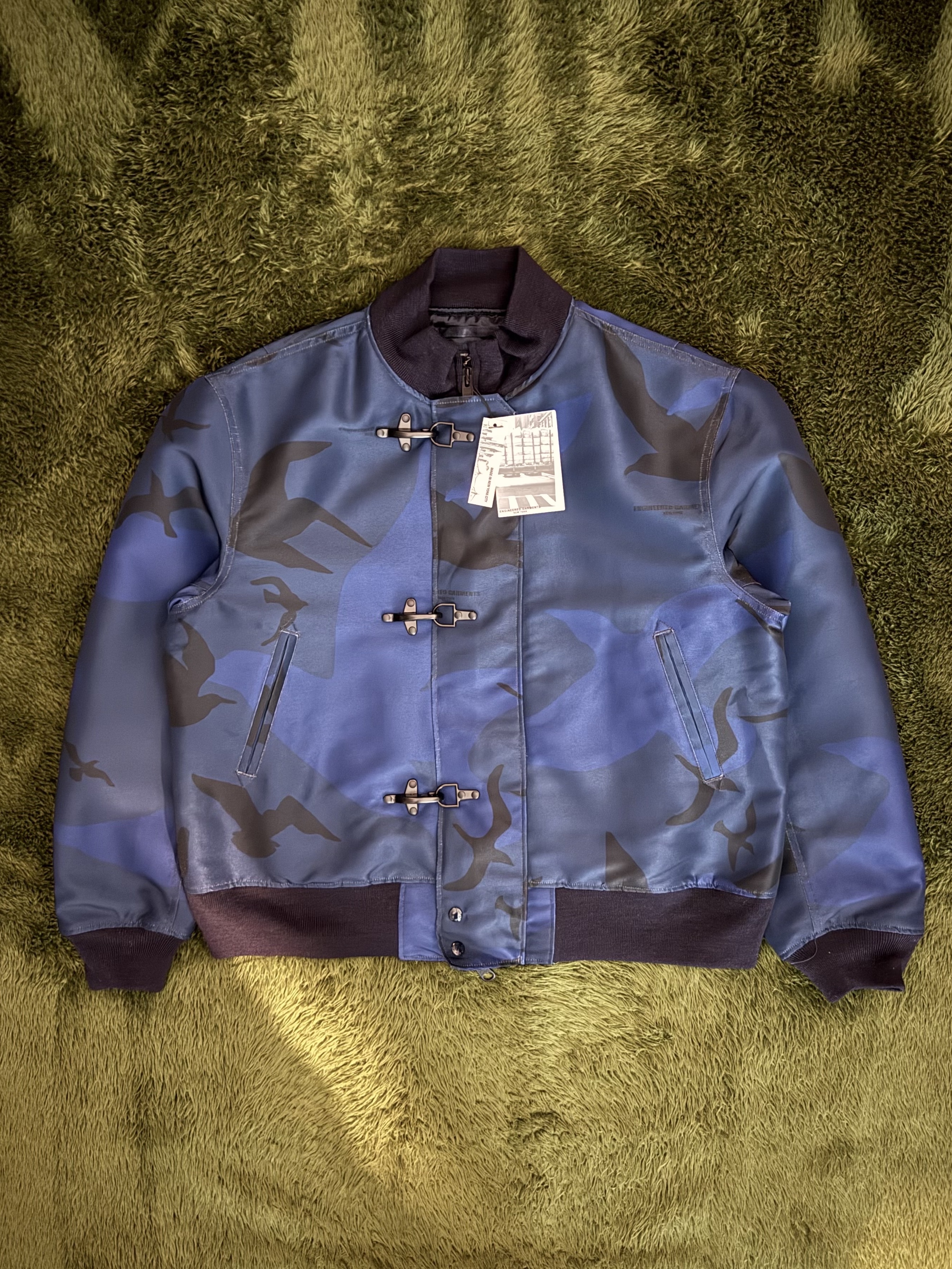 Engineered Garments Poly Seagull Print Oxford Deck Jacket Navy 착용 스타일 - 1