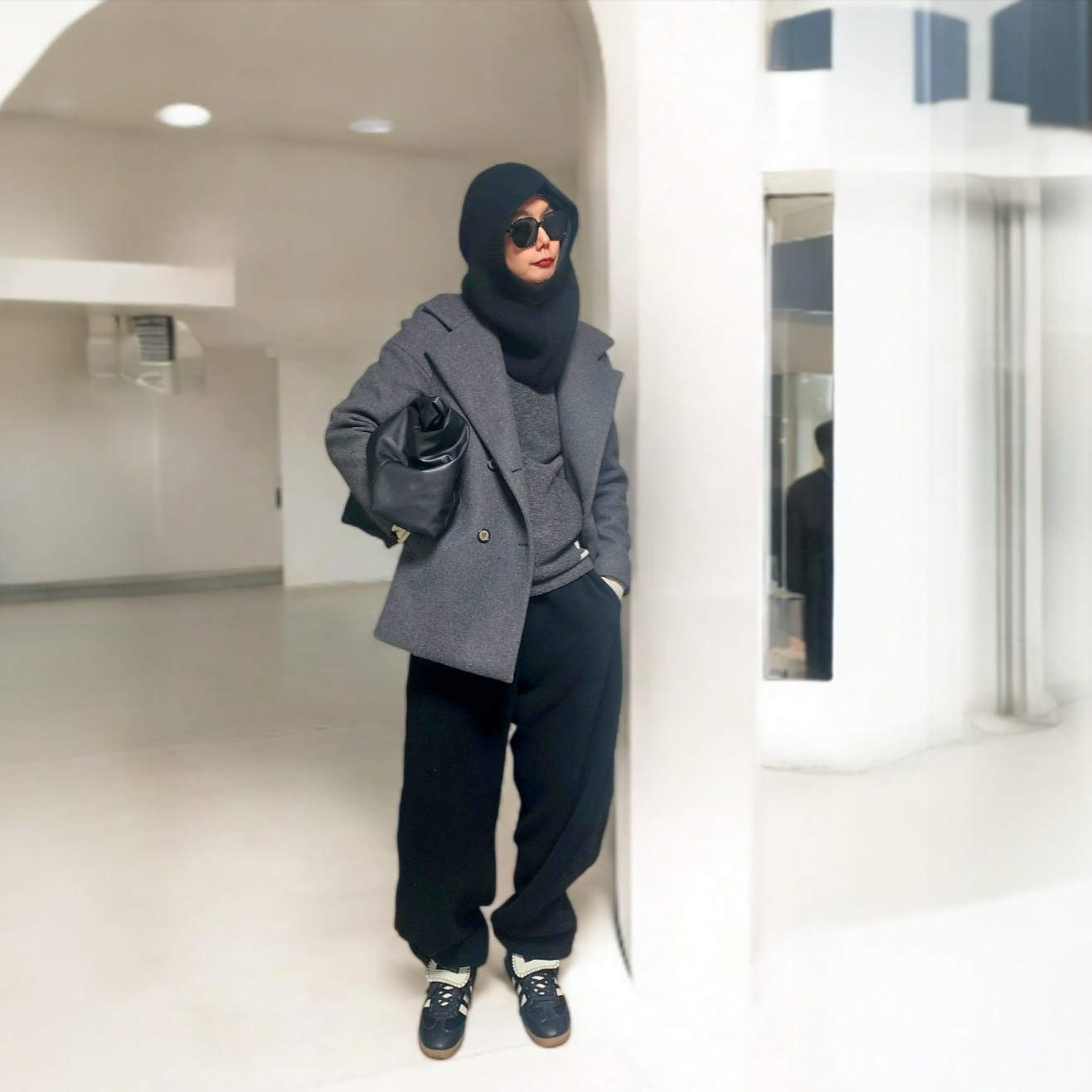 Uniqlo x Needles Fleece Wide Pants Black - KR, Adidas x Wales Bonner Pony Tonal Samba Core Black Cream White 착용 스타일