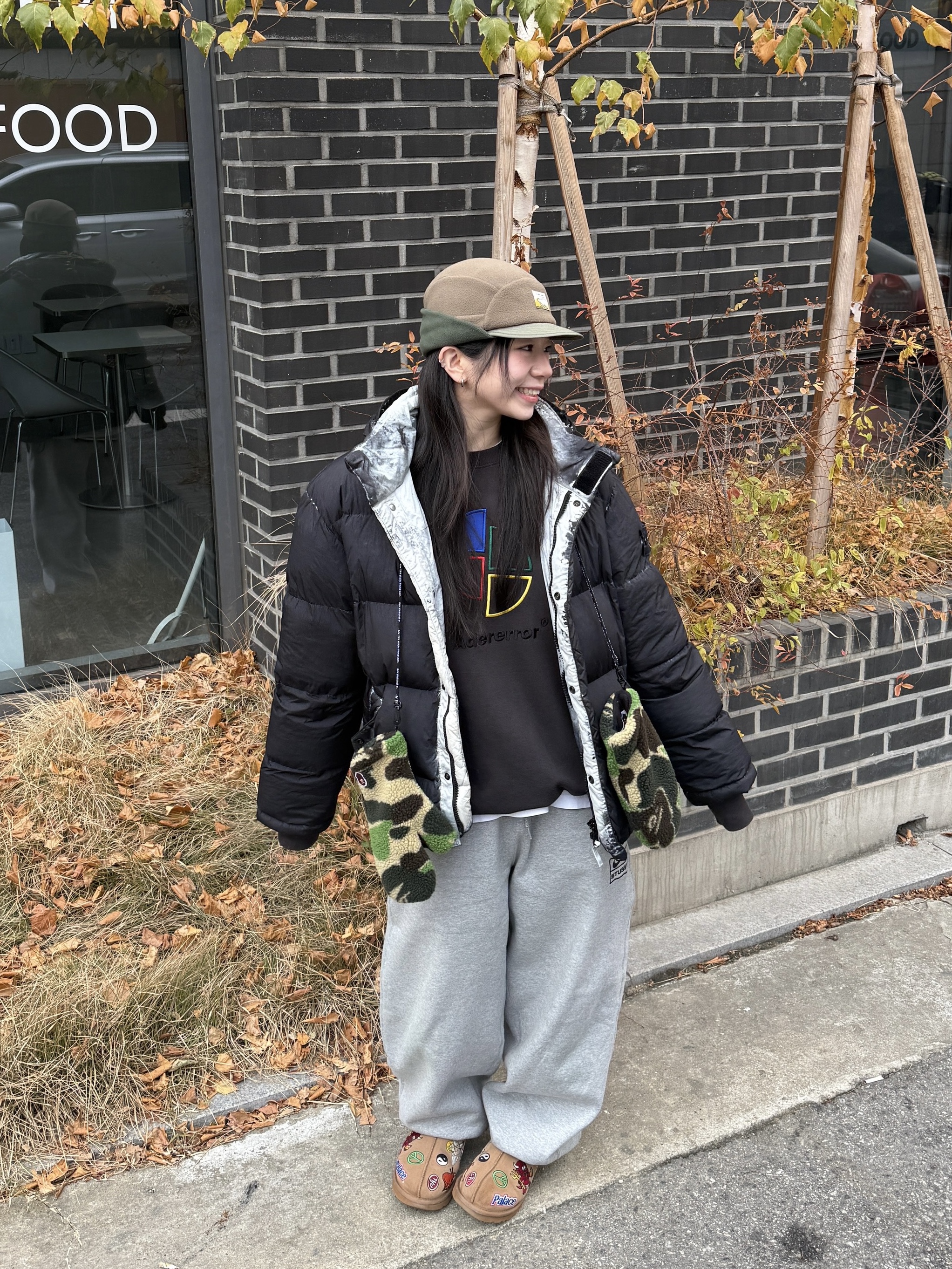 Human Made Fleece Cap Olive Drab, Supreme x Stone Island Painted Camo Crinkle Down Jacket Black - 20FW 착용 스타일 - 1