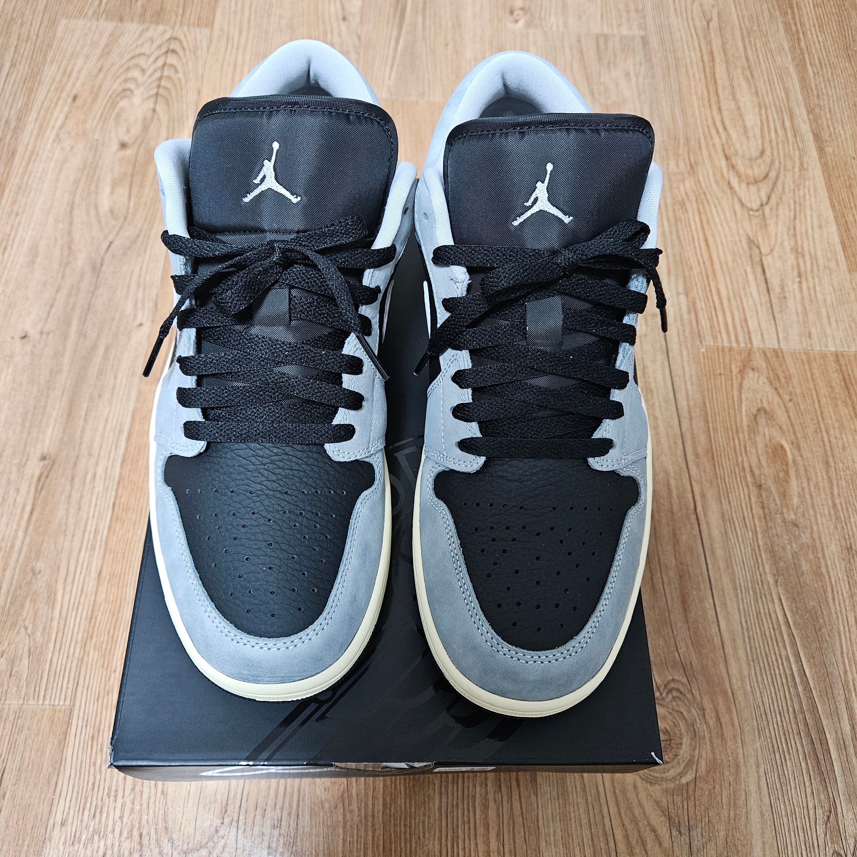 Jordan 1 Low SE Light Smoke Grey Sail 착용 스타일