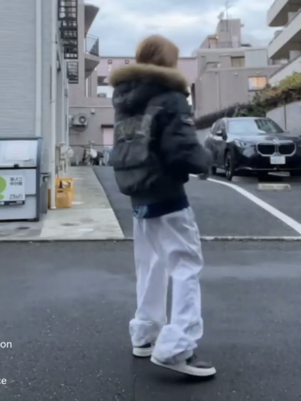 Supreme x True Religion Puffer Jacket Dirty Indigo - 25FW 착용 스타일 - 5