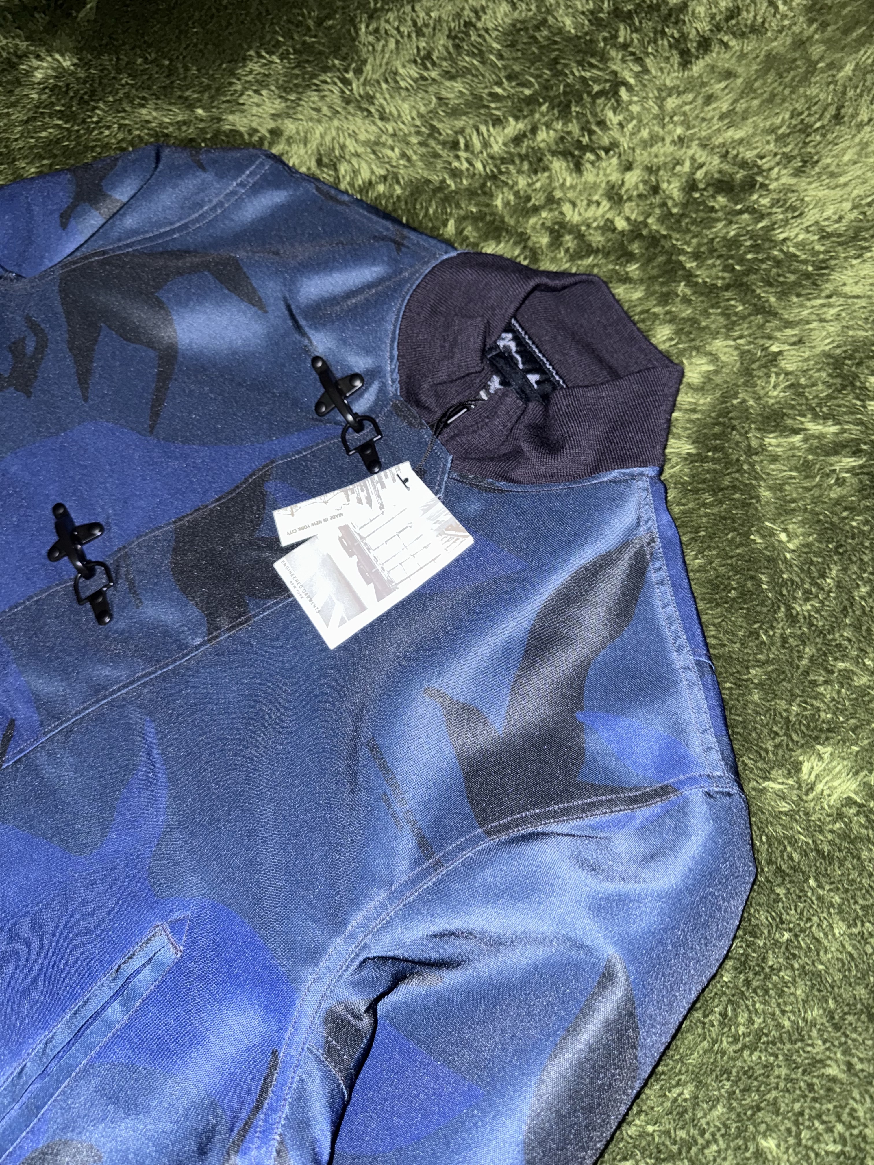 Engineered Garments Poly Seagull Print Oxford Deck Jacket Navy 착용 스타일 - 2