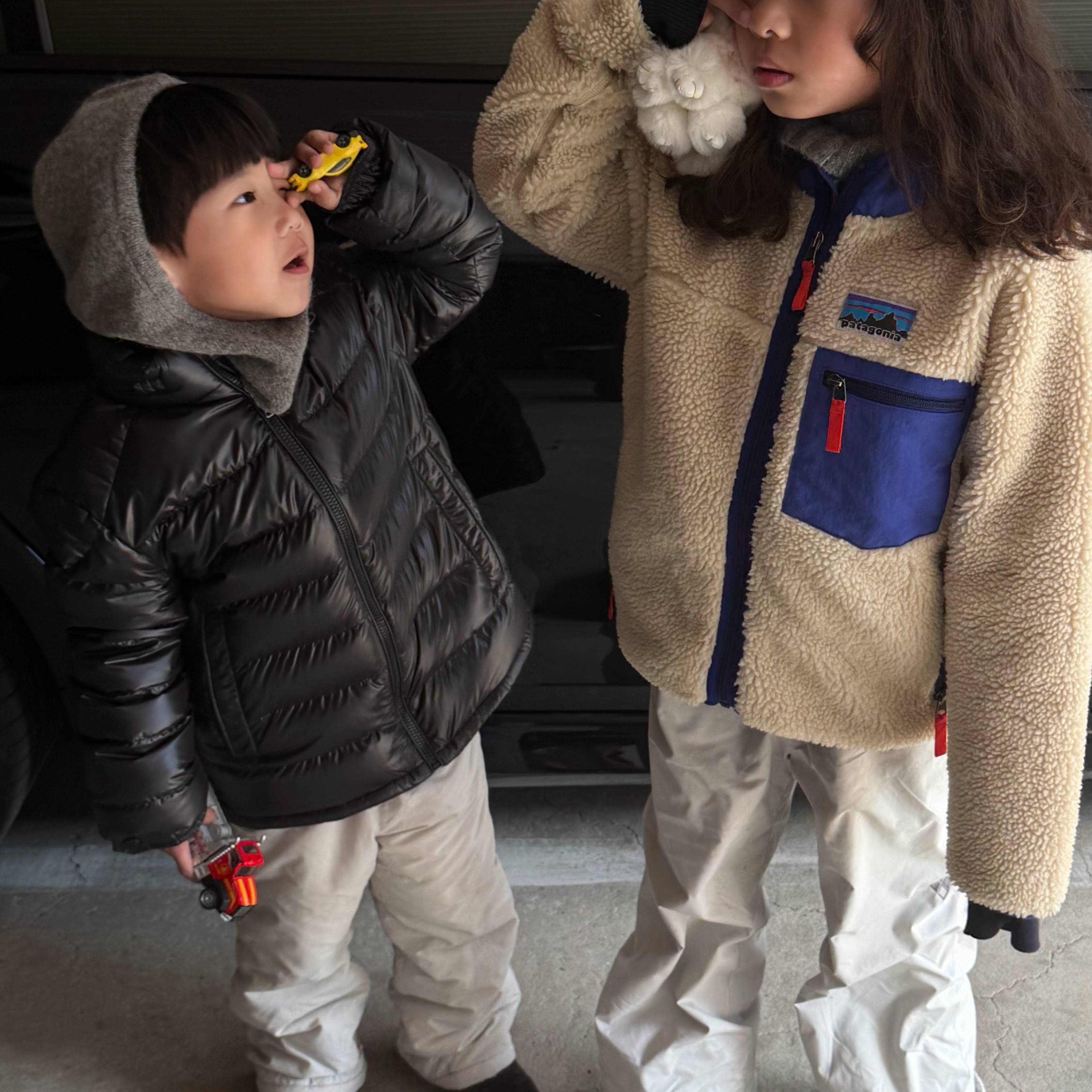 (Kids) Moncler New Maya Padding Jumper Black, Crocs x BAPE Classic Clog Chai 착용 스타일 - 2