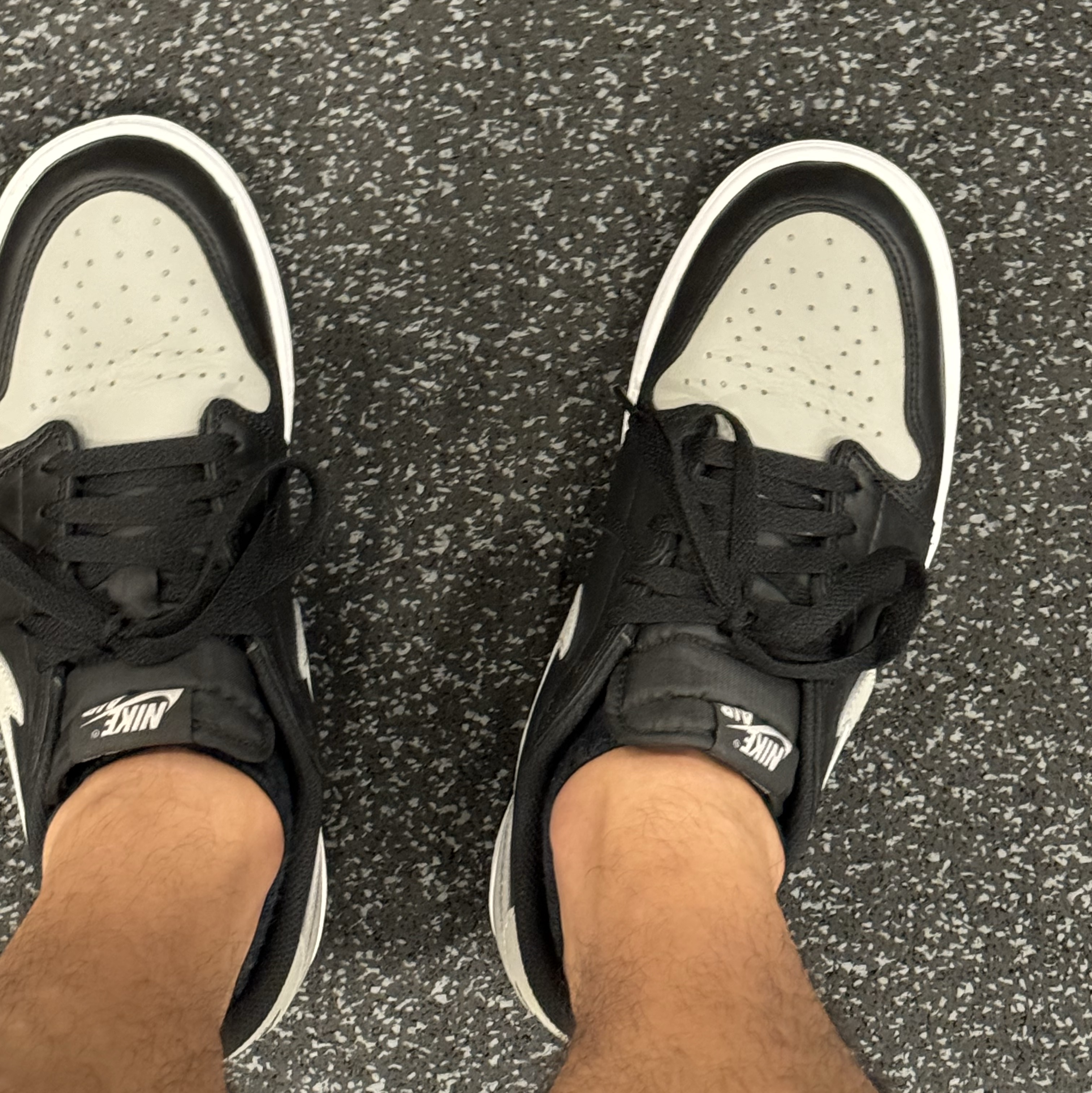 Jordan 1 Retro Low OG Black Toe 착용 스타일